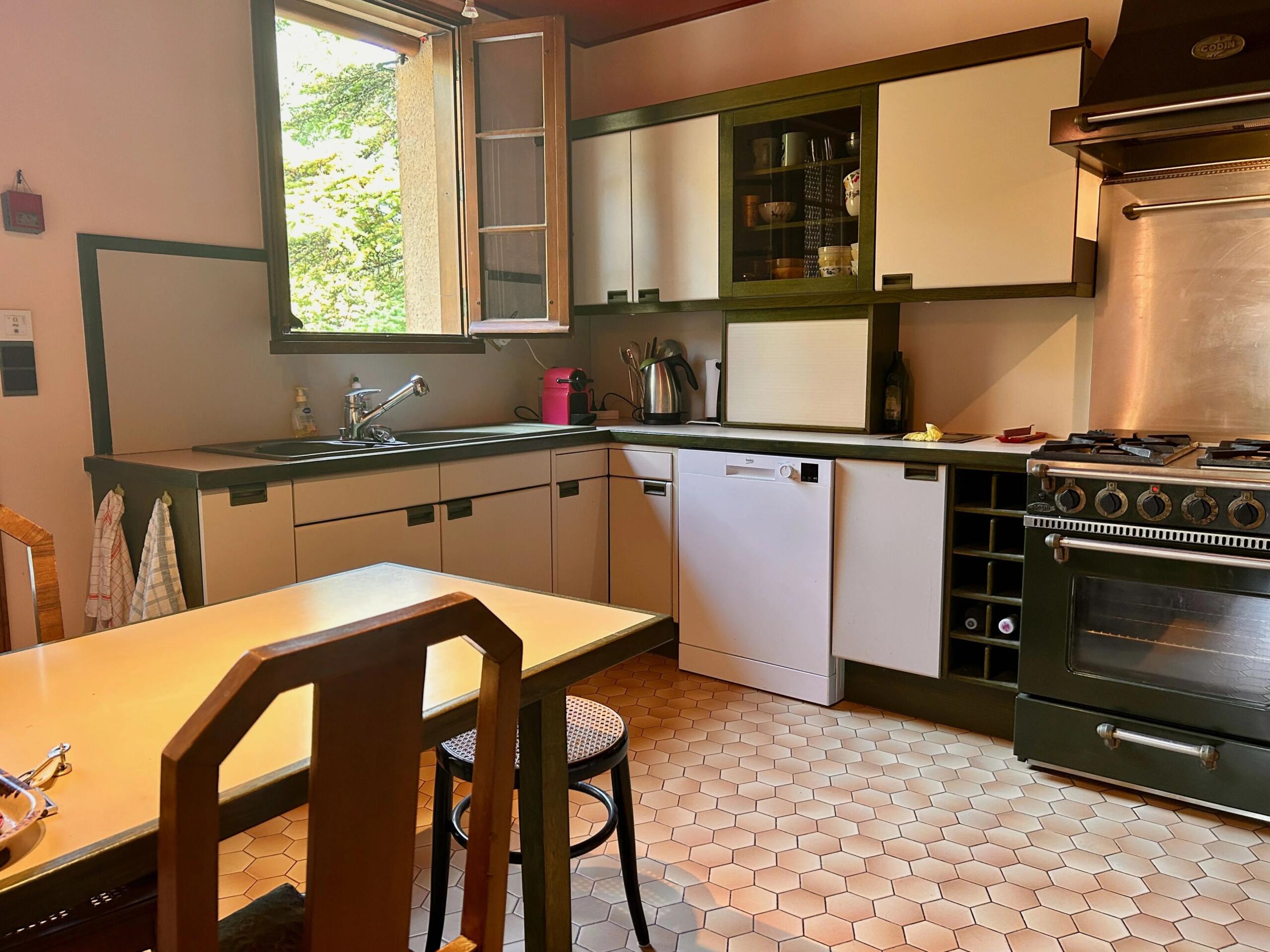 Six-Bedroom Lotoise House with Pigeonnier near Gourdon, Lot, Midi-Pyrénées – France – BVI82242