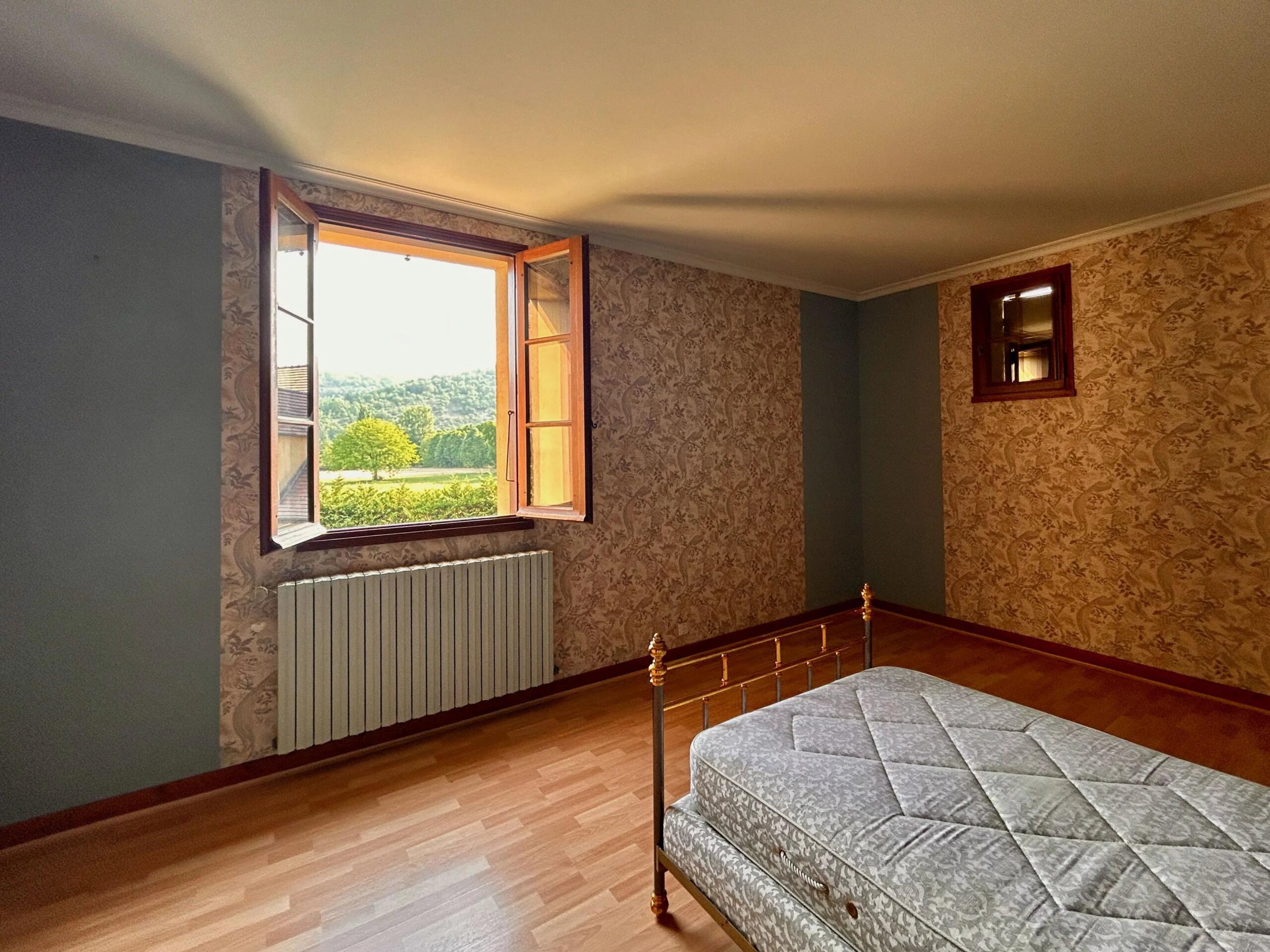 Six-Bedroom Lotoise House with Pigeonnier near Gourdon, Lot, Midi-Pyrénées – France – BVI82242