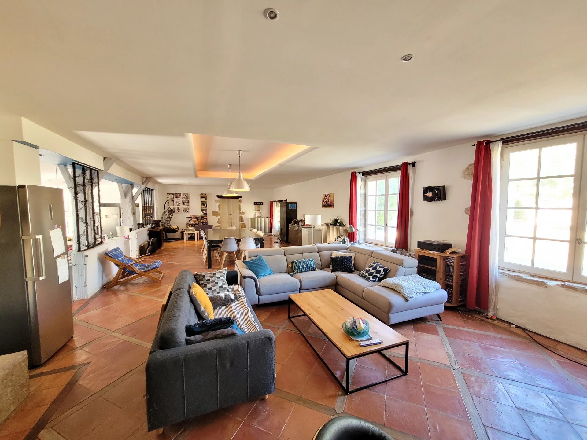 Lovely manor set in a dominant position with pool, Aquitaine – France – BVI66659