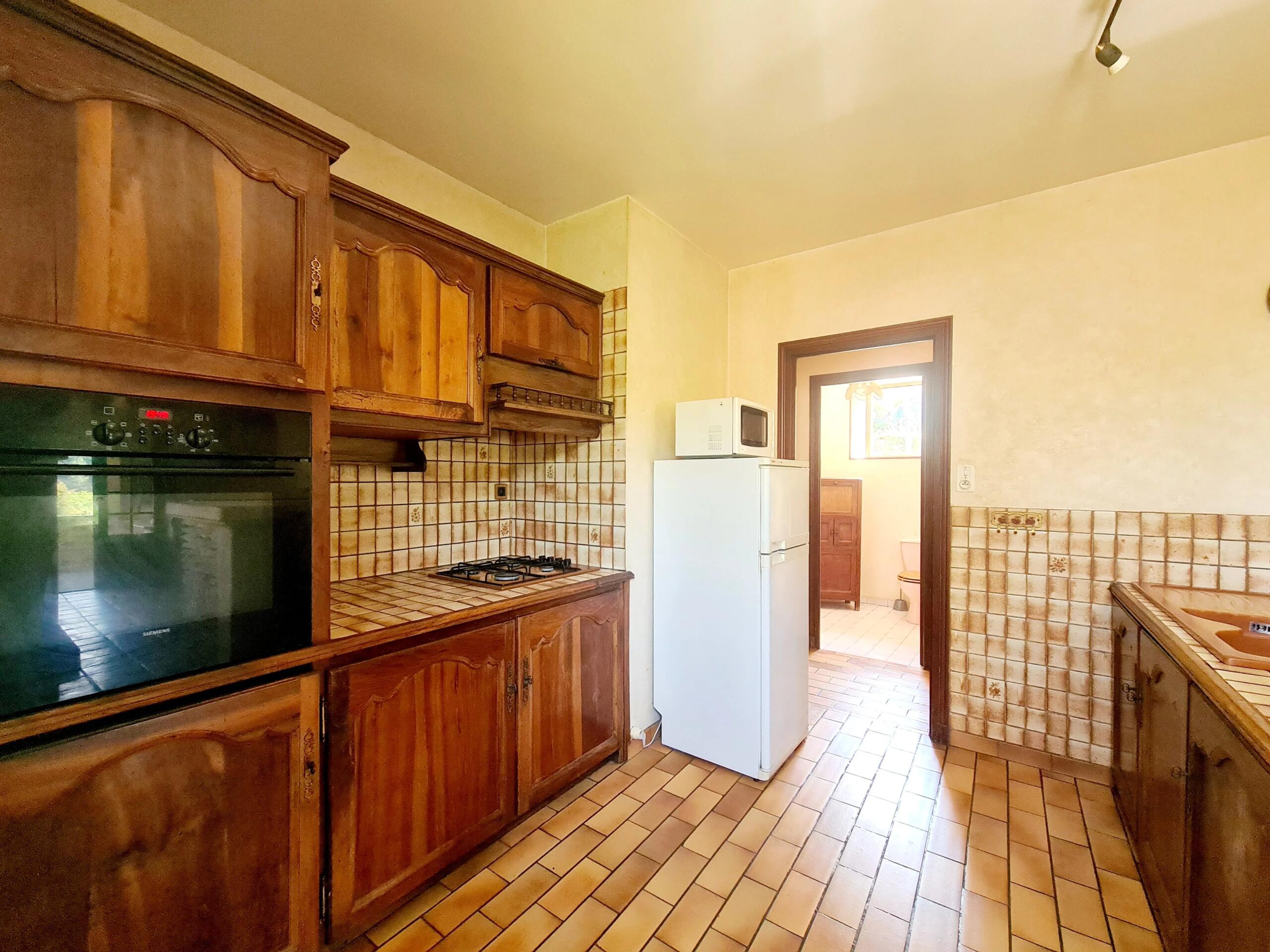 Dordogne Gem with Covered Terrace, Views and Renovation Potential – 20 Minutes from Sarlat, Aquitaine – France – BVI82213