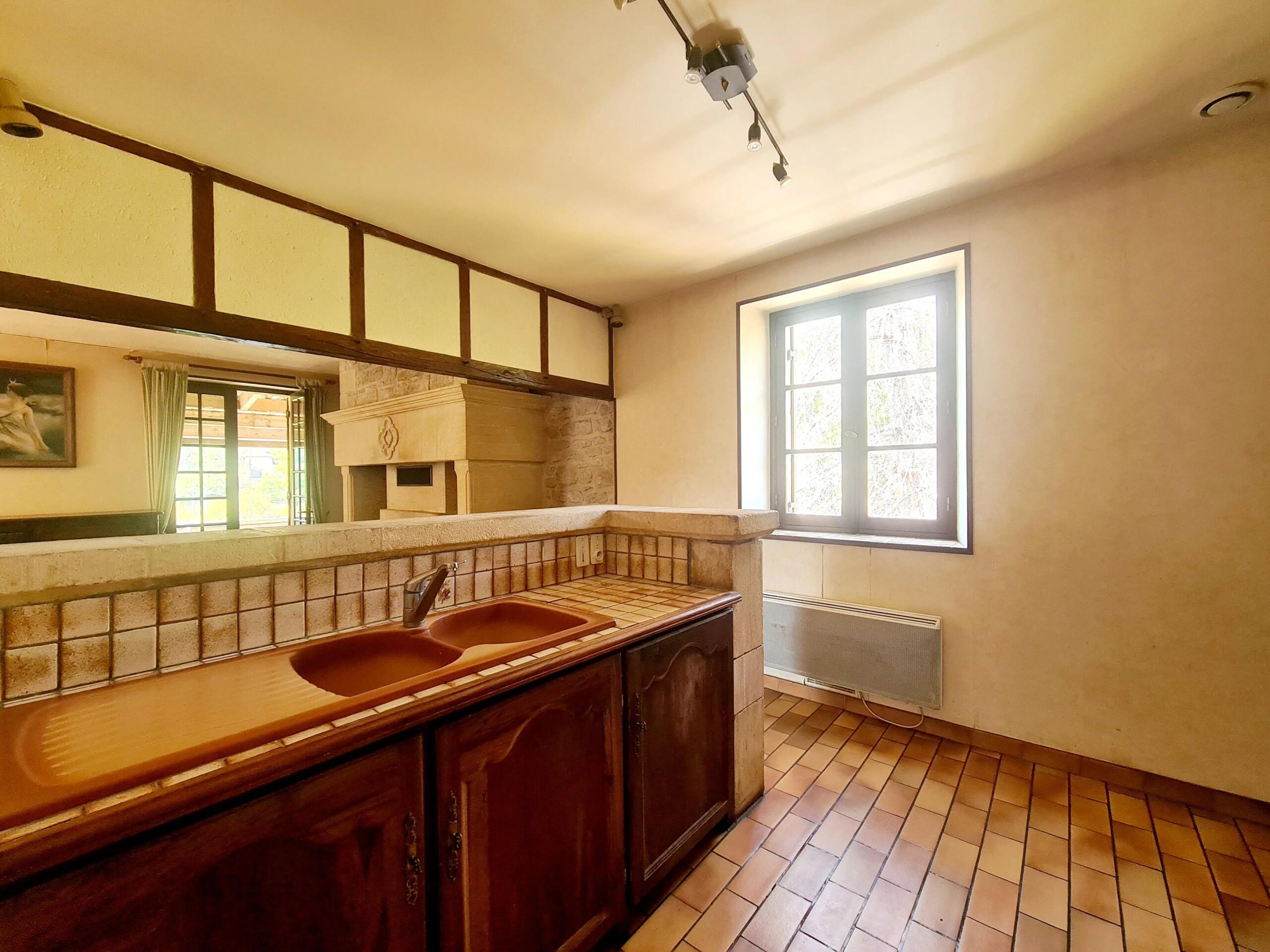 Dordogne Gem with Covered Terrace, Views and Renovation Potential – 20 Minutes from Sarlat, Aquitaine – France – BVI82213