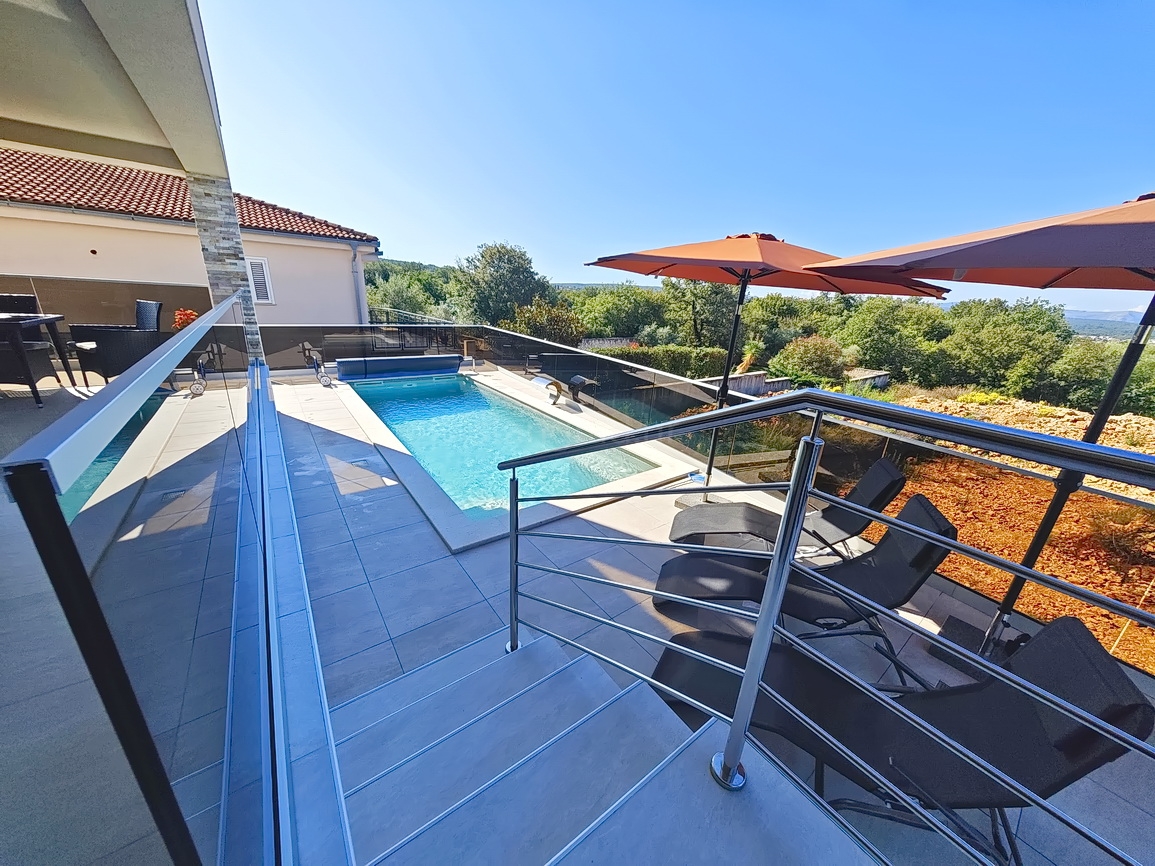 4 bedroom villa in Malinska-Dubašnica, Croatia – 103468