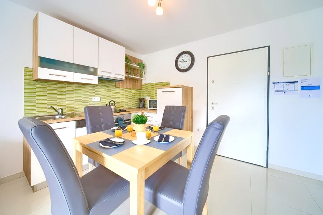 3 bedroom apartment in Malinska-Dubašnica, Croatia – 103464