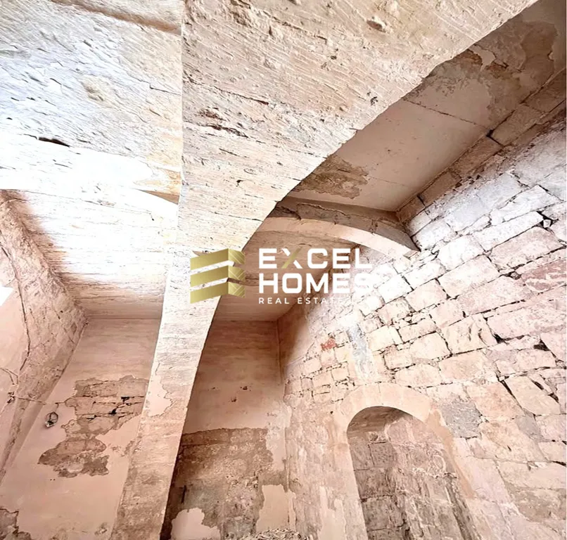 2 bedroom Character House in Qormi, Malta – 64016