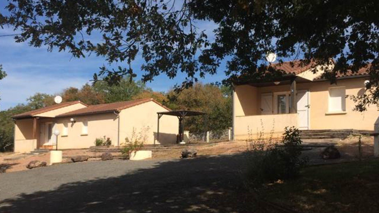 30 bedroom propriete in Lentillac Lauzes, Lot, France