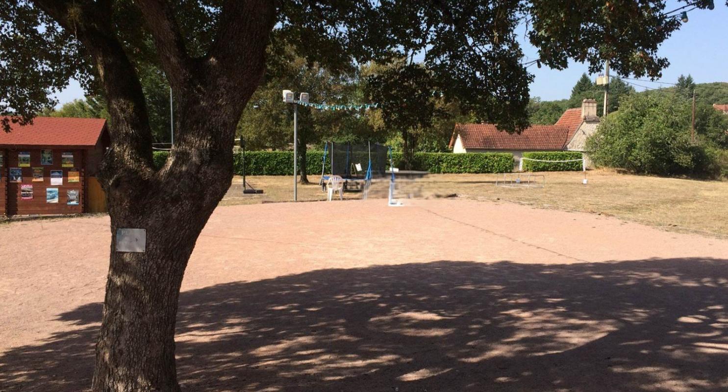 30 bedroom propriete in Lentillac Lauzes, Lot, France