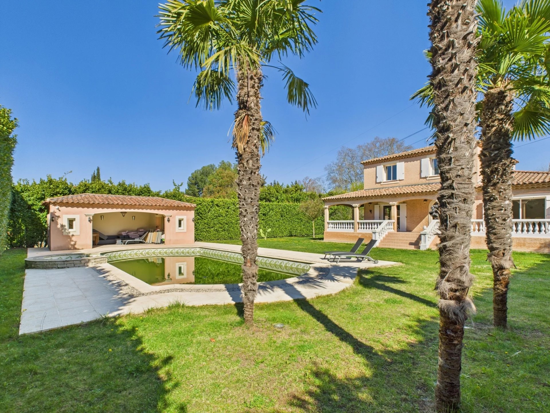 Stunning 230sqm Villa located between Bouc Bel Air and Cabriès, Provence-Alpes-Côte d’Azur – France – BVI79292