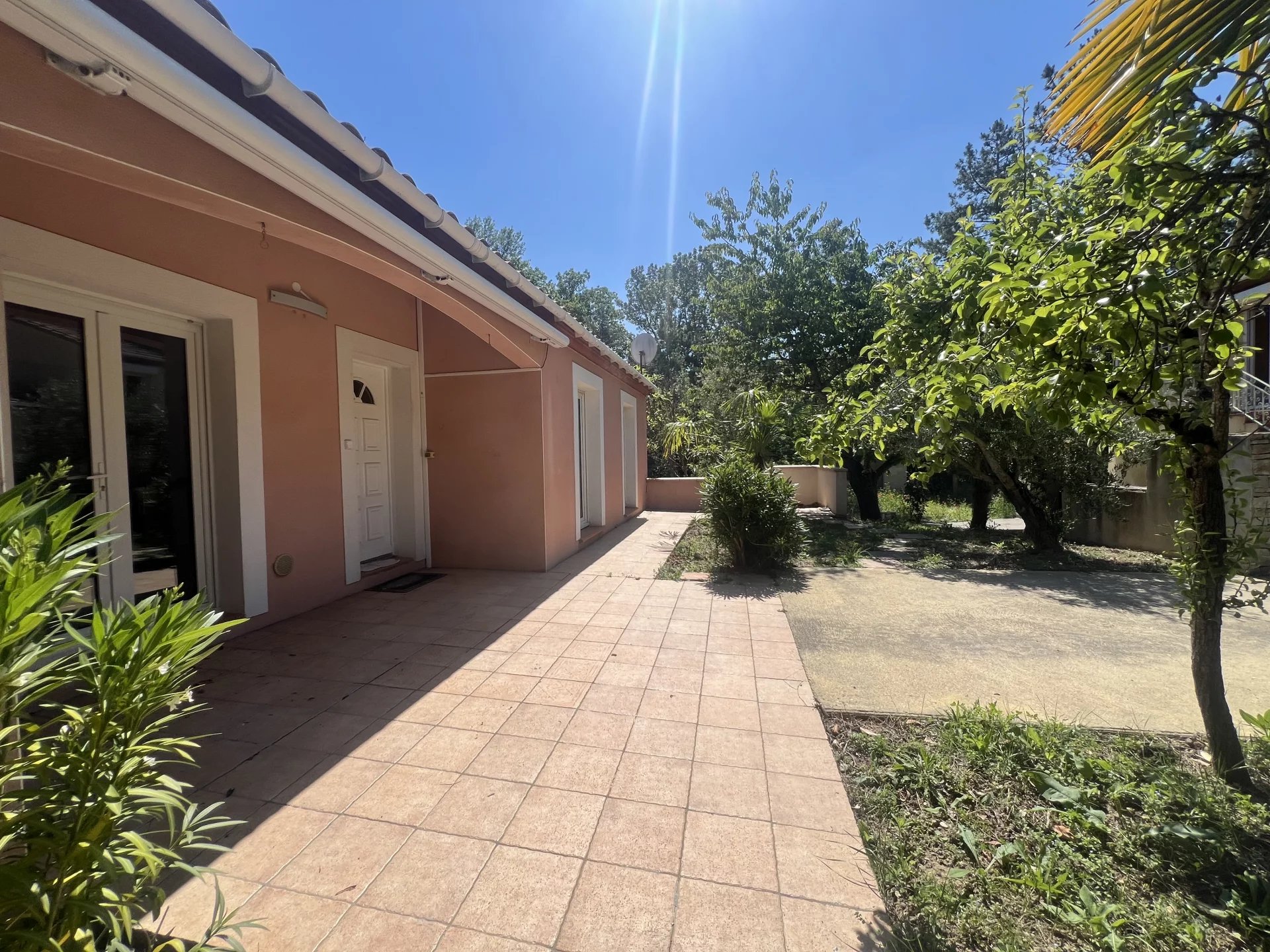Spacious Property with further Potential in a Quiet Yet Central Location, Languedoc-Roussillon – France – BVI75732