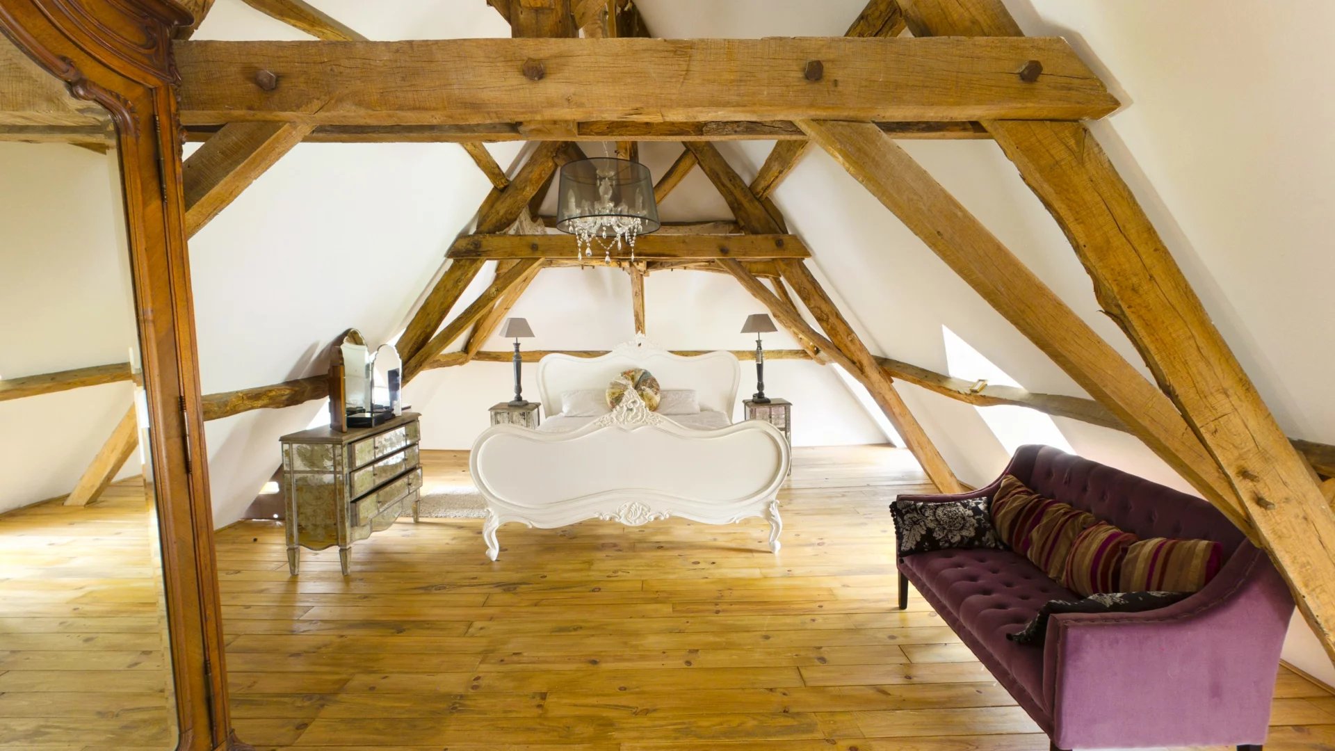 Stunning 6 bed/6 bath chateau with pool, tennis court and caretaker’s accommodation, Poitou-Charentes – France – BVI71960