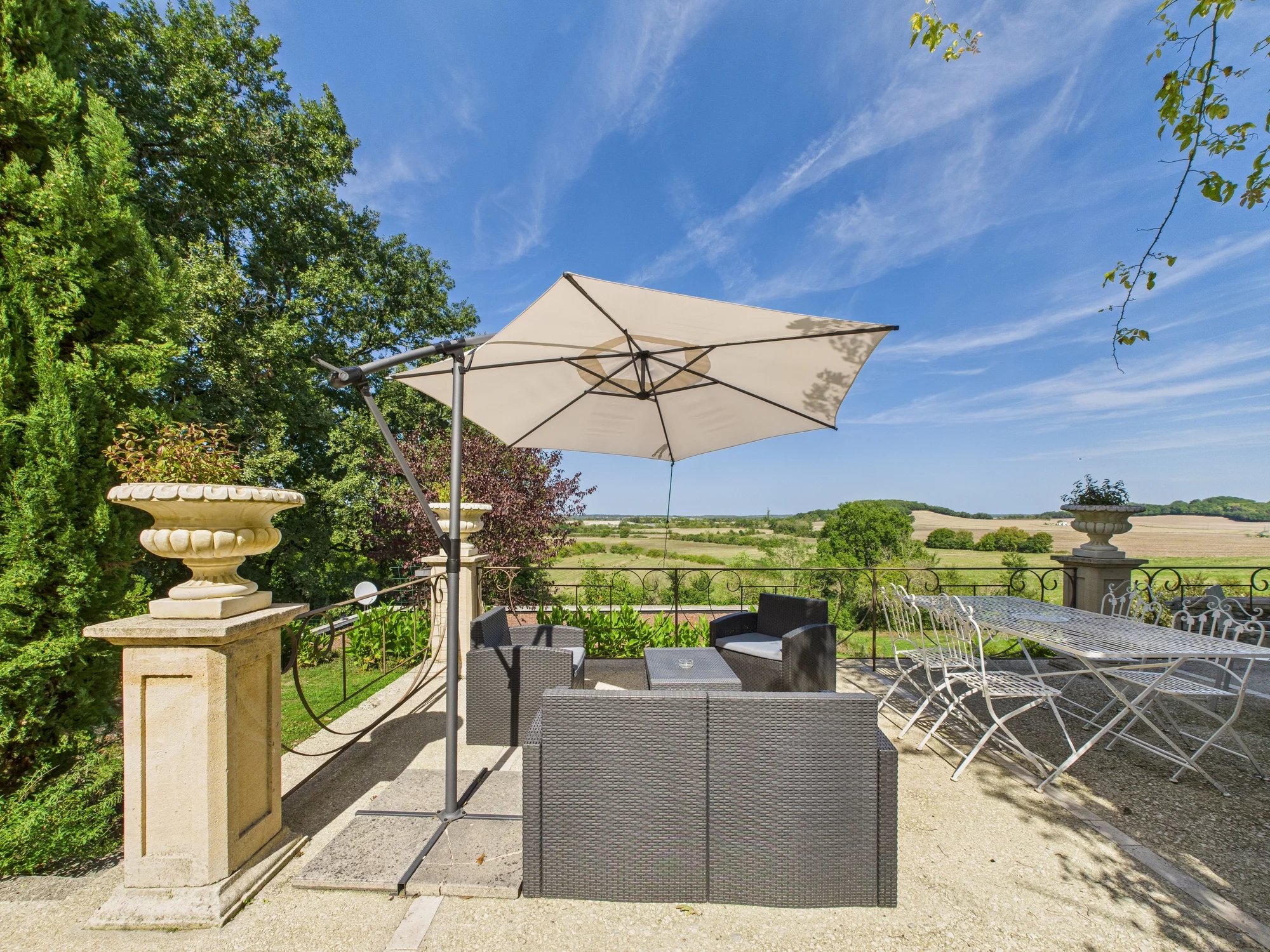 Exquisitely Renovated Stone Manor with Breathtaking Views and Luxury Features, Aquitaine – France – BVI81051