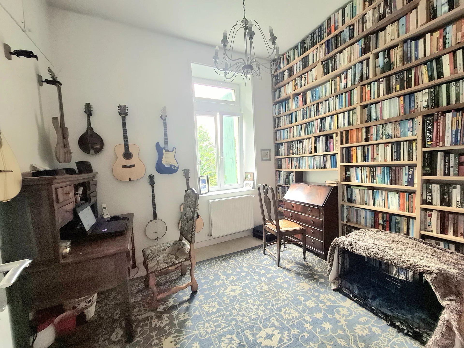 Attractive property with amazing living area and large, private grounds, Poitou-Charentes – France – BVI81980