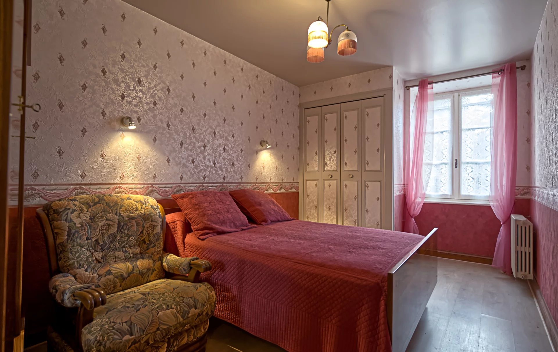 Superb Charentaise farmhouse, over 1 hectare of land, Poitou-Charentes – France – BVI82572