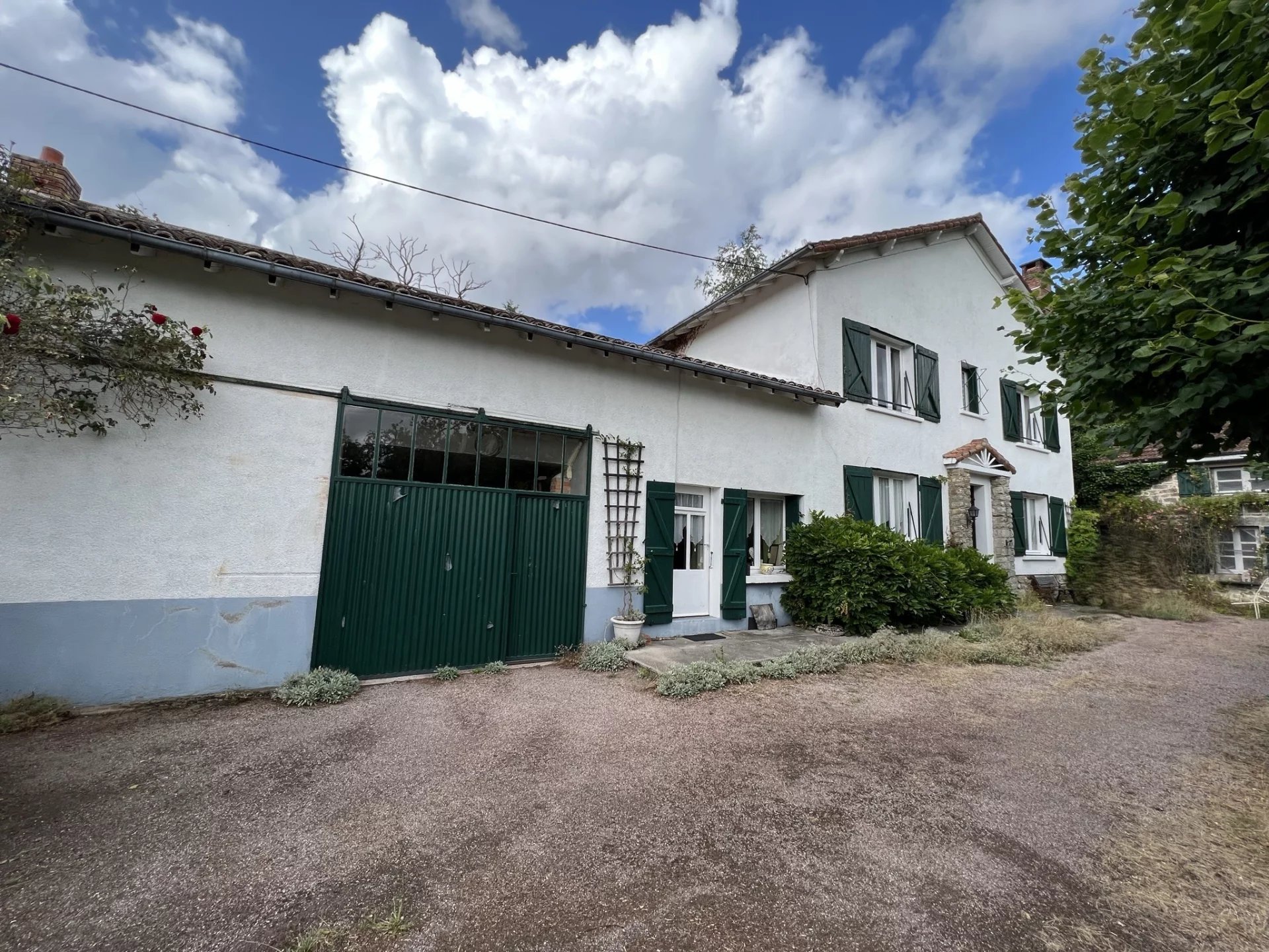 3 bed house with guest house and 5 acres of land, Limousin – France – BVI71397