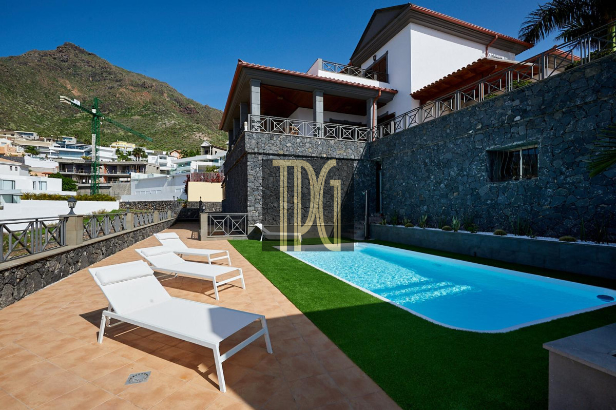 4 Bedroom villa in Roque del Conde – OPN1700R