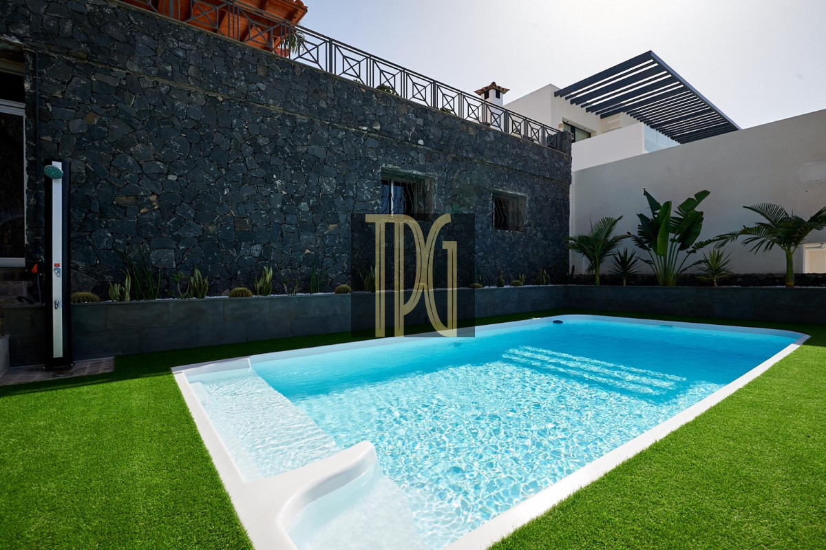 4 Bedroom villa in Roque del Conde – OPN1700R