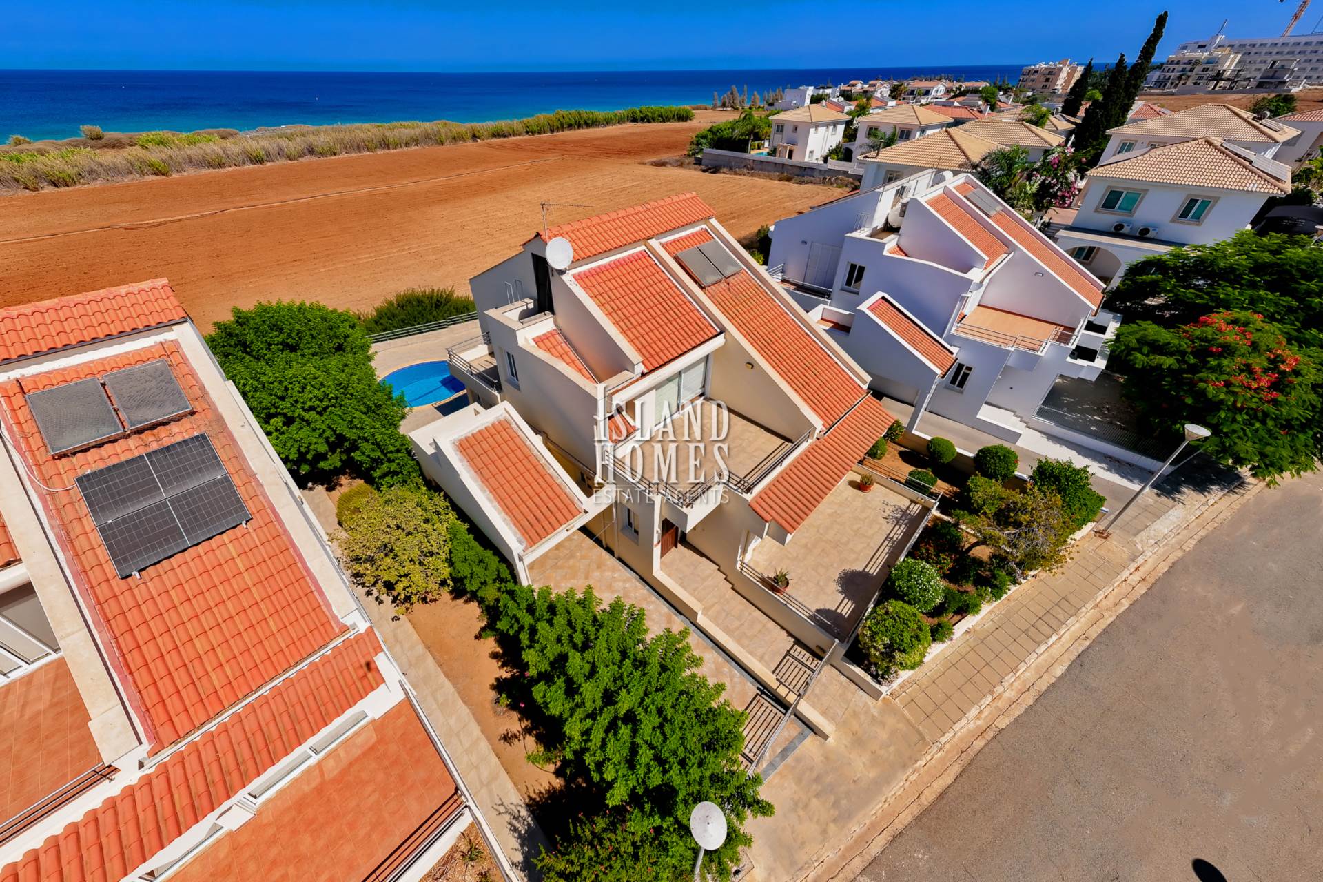 4 bedroom Detached in Ayia Triada, Famagusta, Cyprus – CcA101