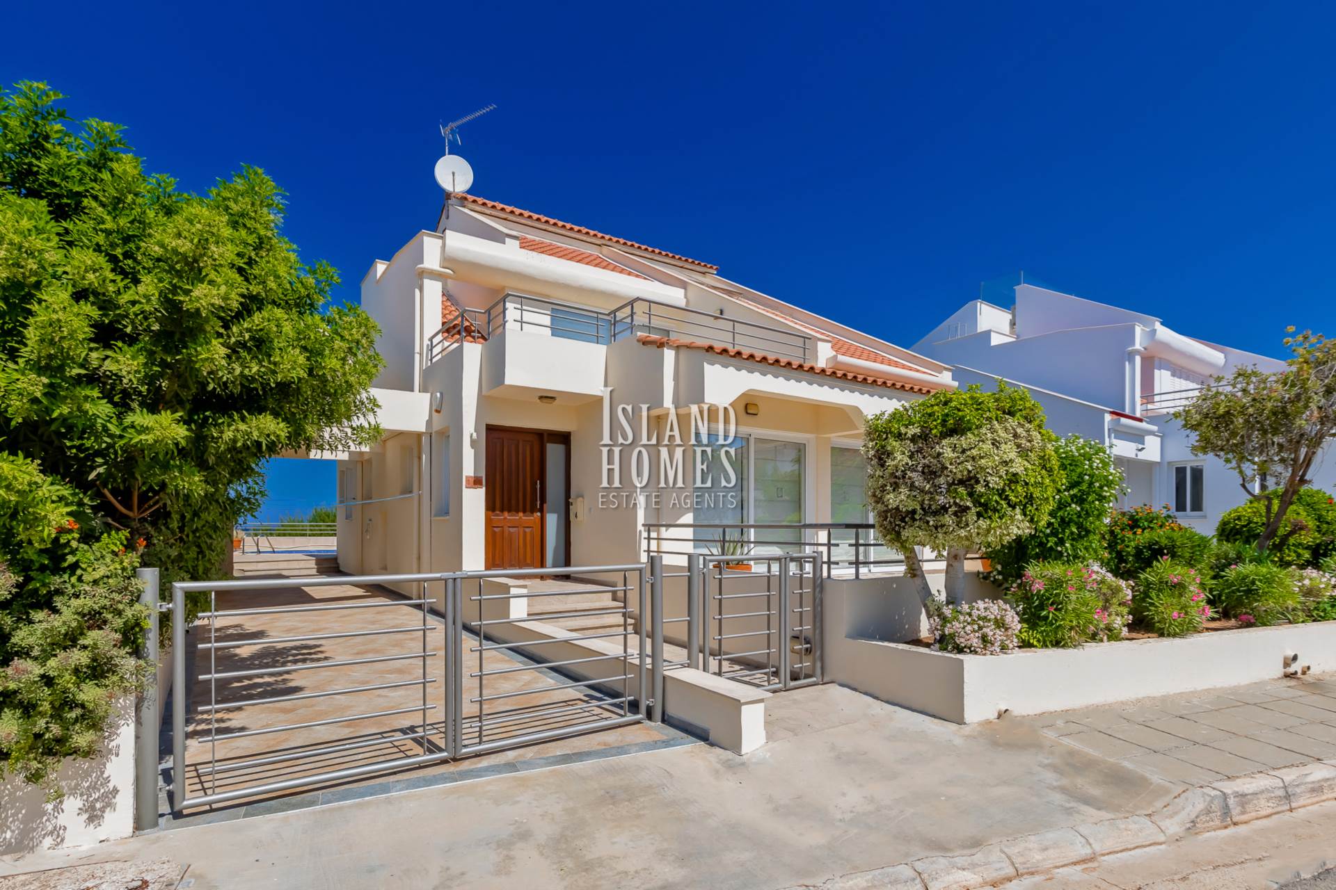 4 bedroom Detached in Ayia Triada, Famagusta, Cyprus – CcA101