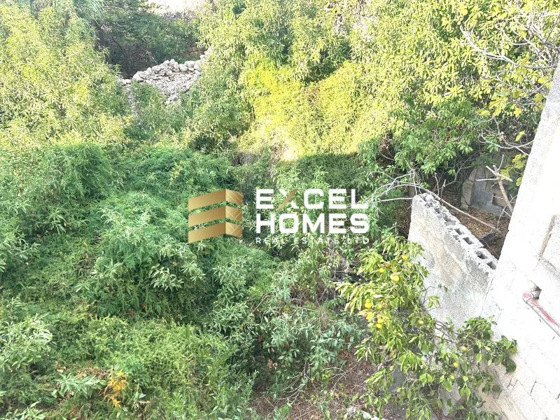 4 bedroom Farmhouse in Qormi, Malta – 64105