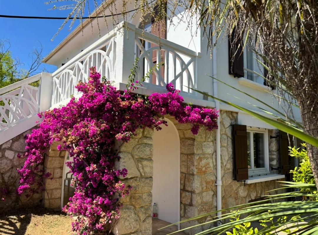 4 bedroom maison in Châteauneuf-grasse, Alpes-Maritimes, France – 12030376360