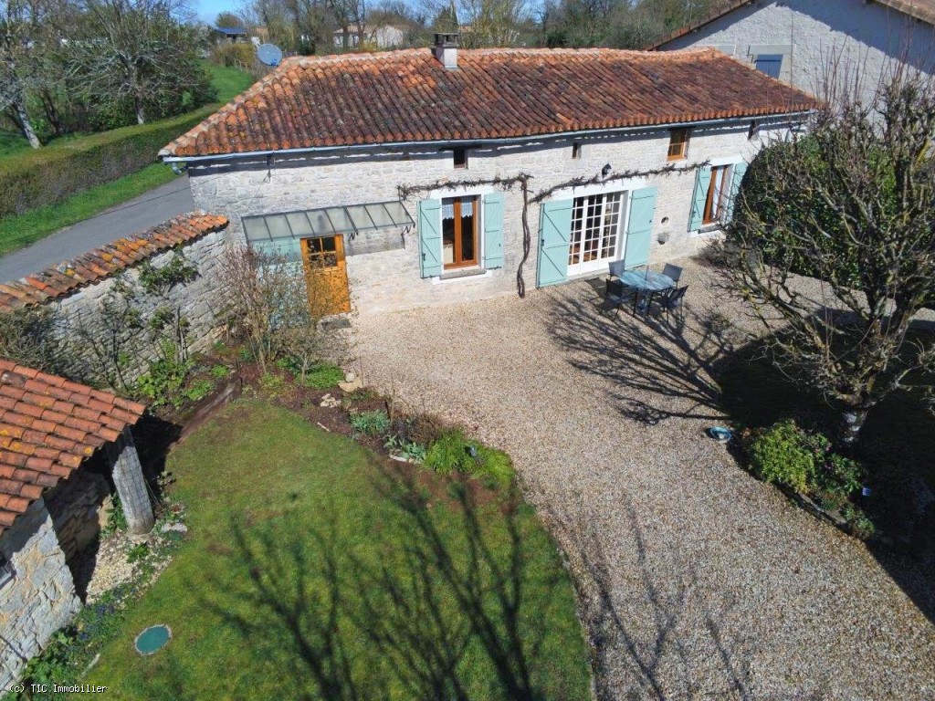 3 bedroom House in Verteuil-Sur-Charente, France – r7364