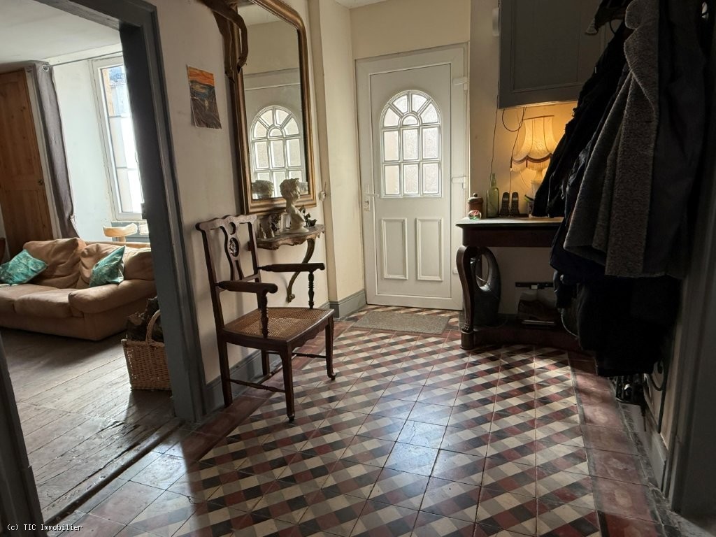 3 bedroom House in Ruffec, France – r7363