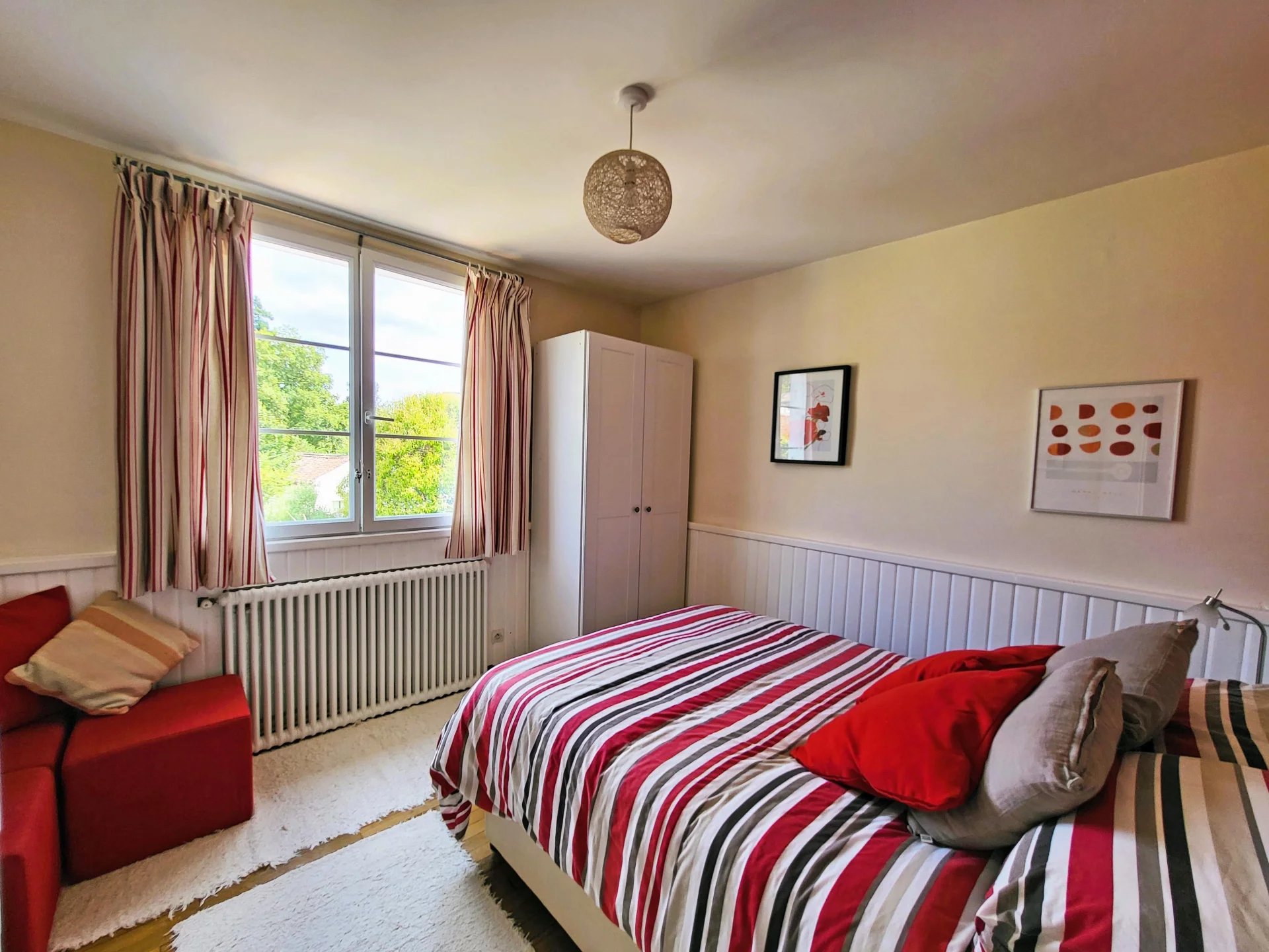 Large, handsome family home with private gardens in the centre of Jarnac, Poitou-Charentes – France – BVI82261