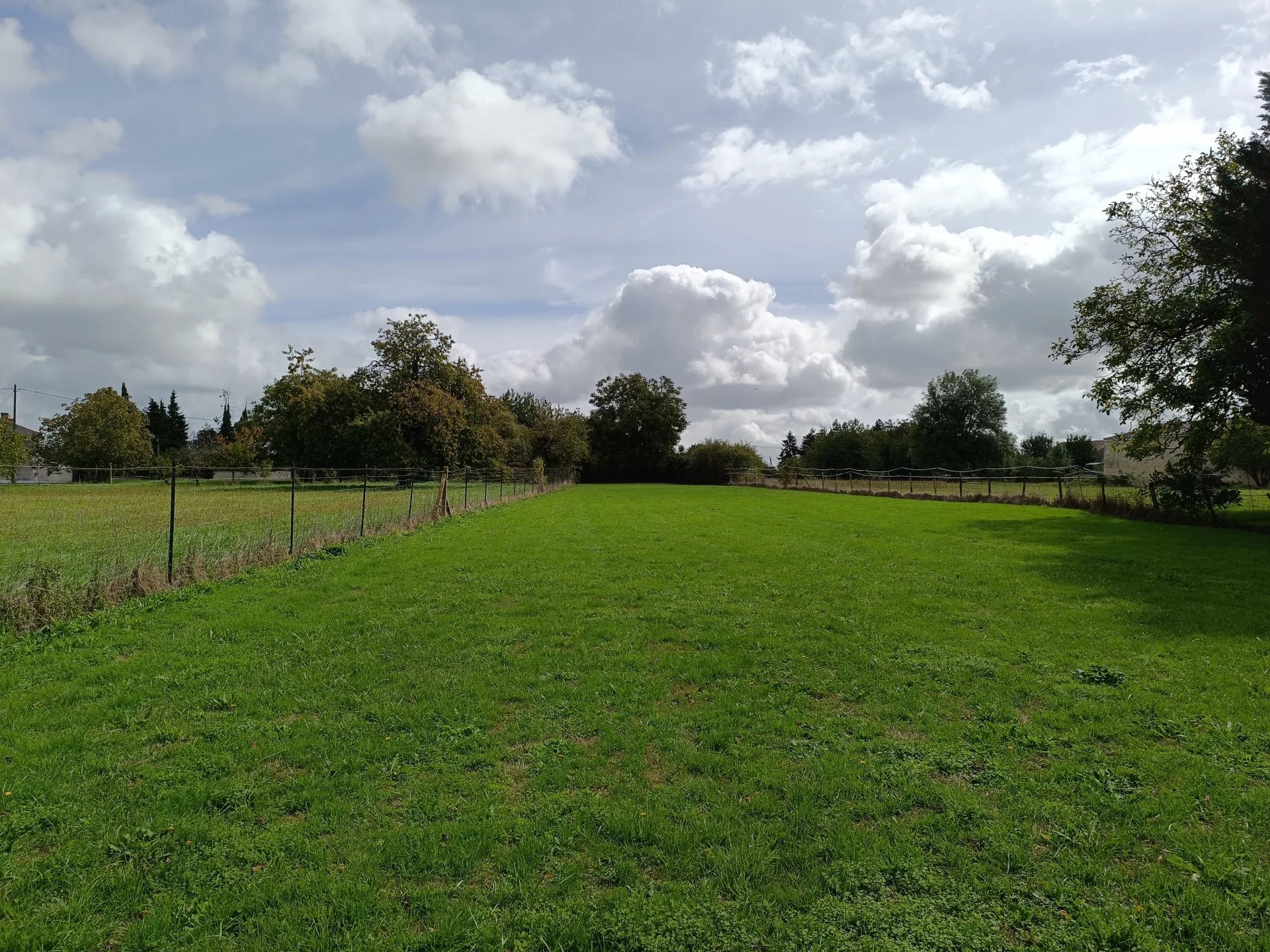 Characterful ensemble offering many opportunities, Poitou-Charentes – France – BVI82783