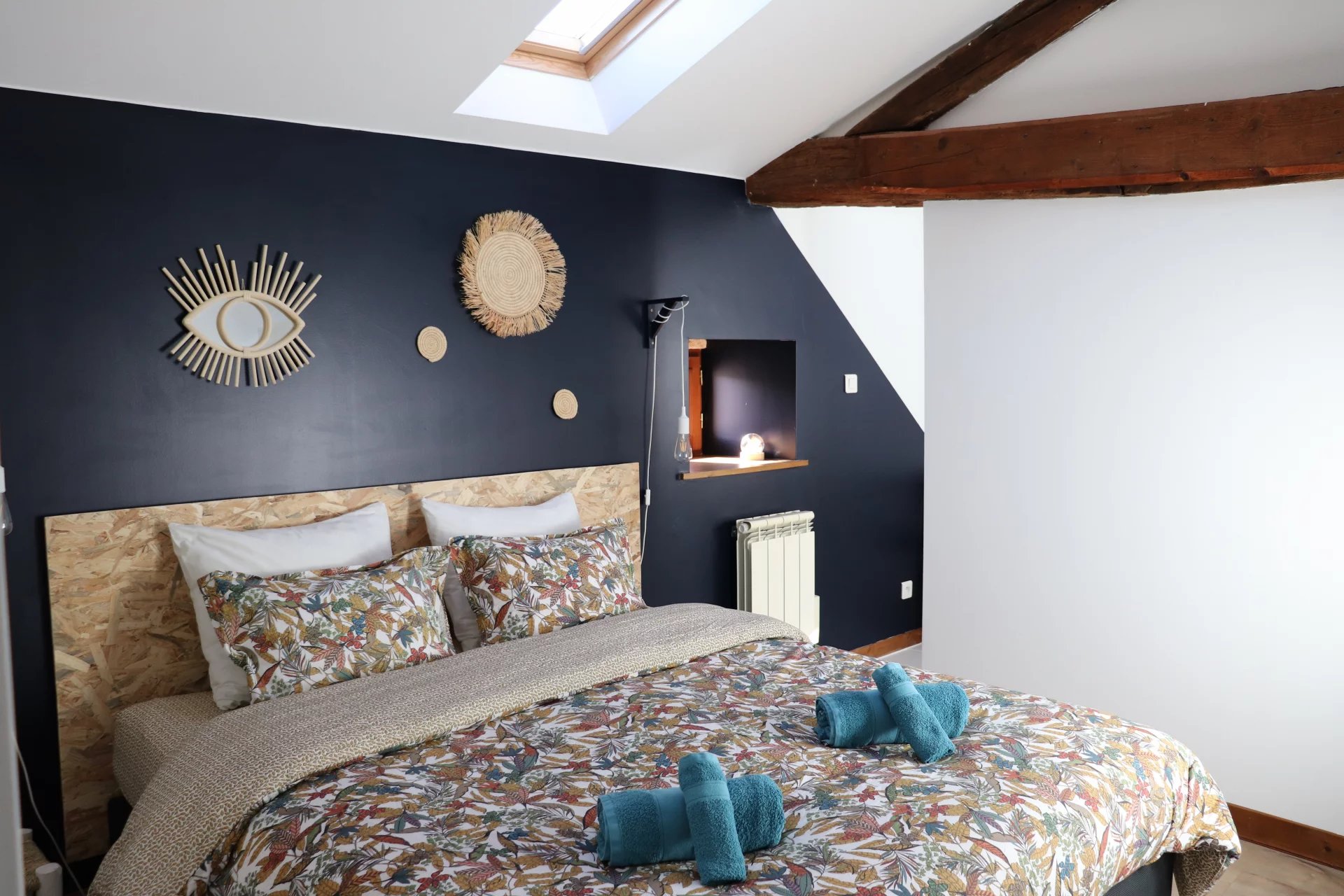 Fabulous country home with guest house and land, Poitou-Charentes – France – BVI81385