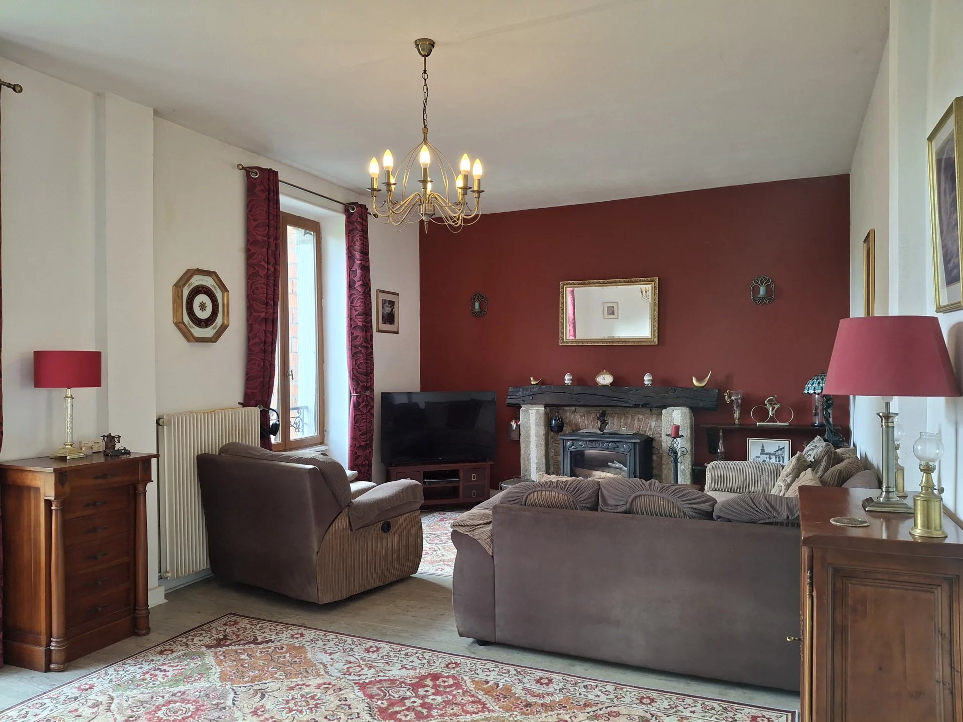 Character village house with 3 bedrooms, large kitchen diner and pretty garden, Limousin – France – BVI82748