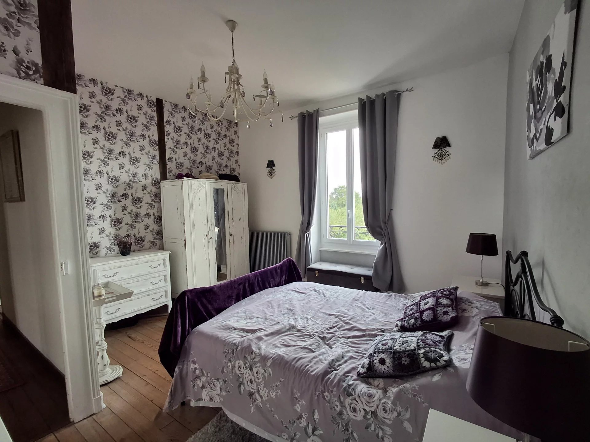 Character village house with 3 bedrooms, large kitchen diner and pretty garden, Limousin – France – BVI82748