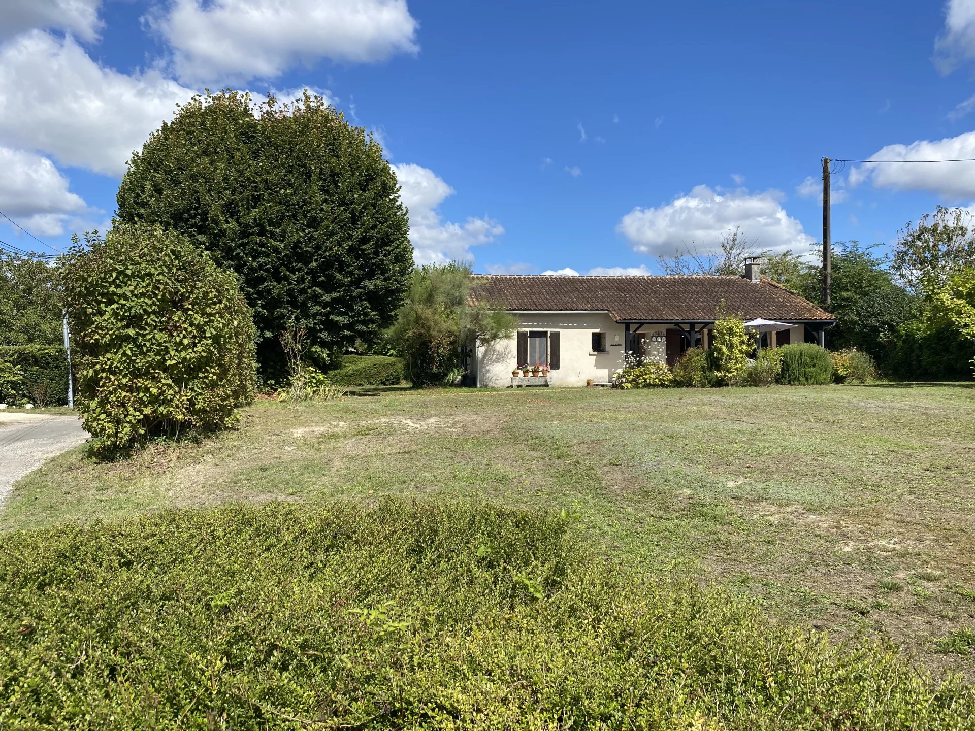Charming Home with Pool and Countryside Views, Poitou-Charentes – France – BVI76980