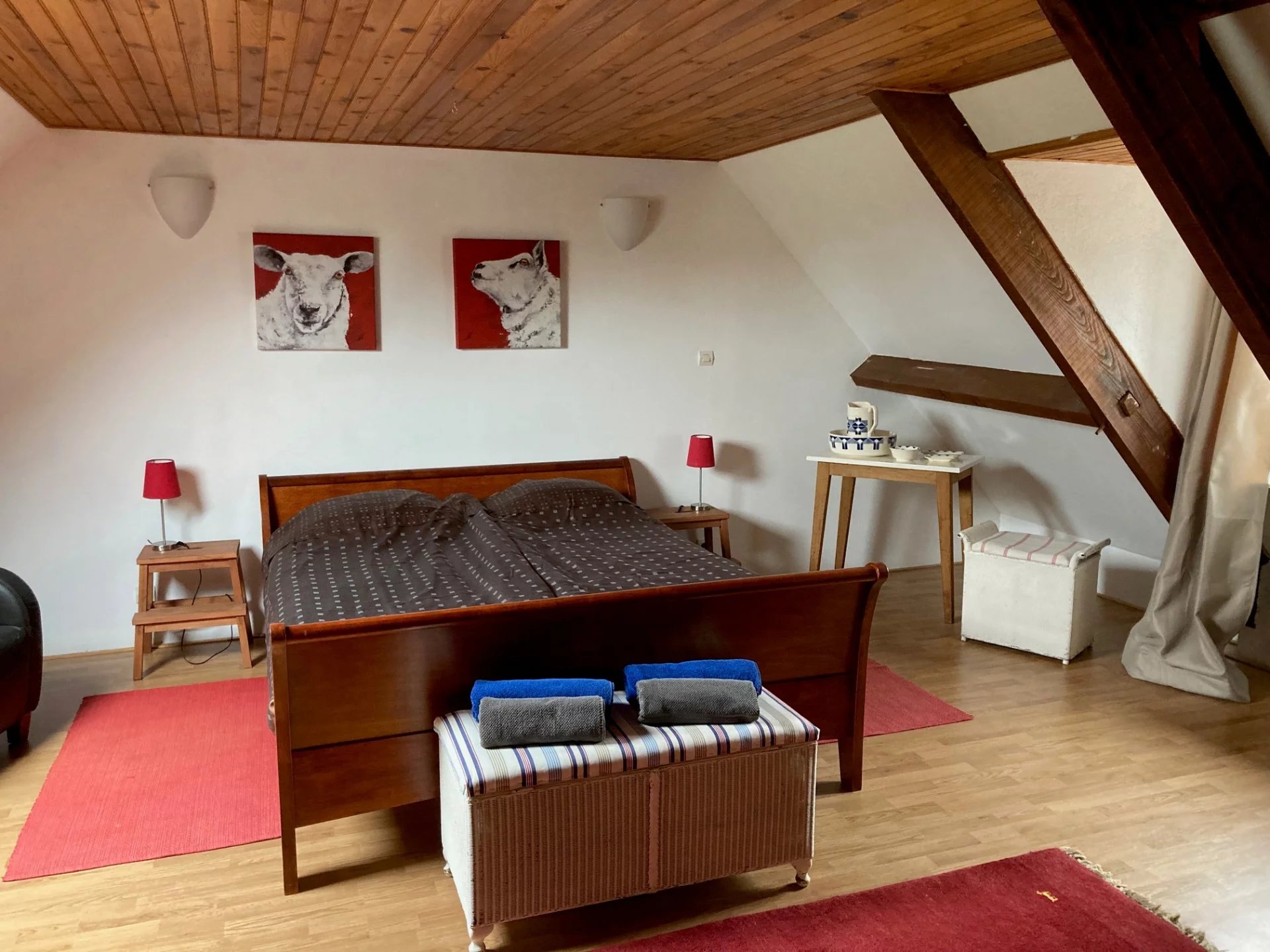 Three superbly presented houses with income potential, Centre – France – BVI81835