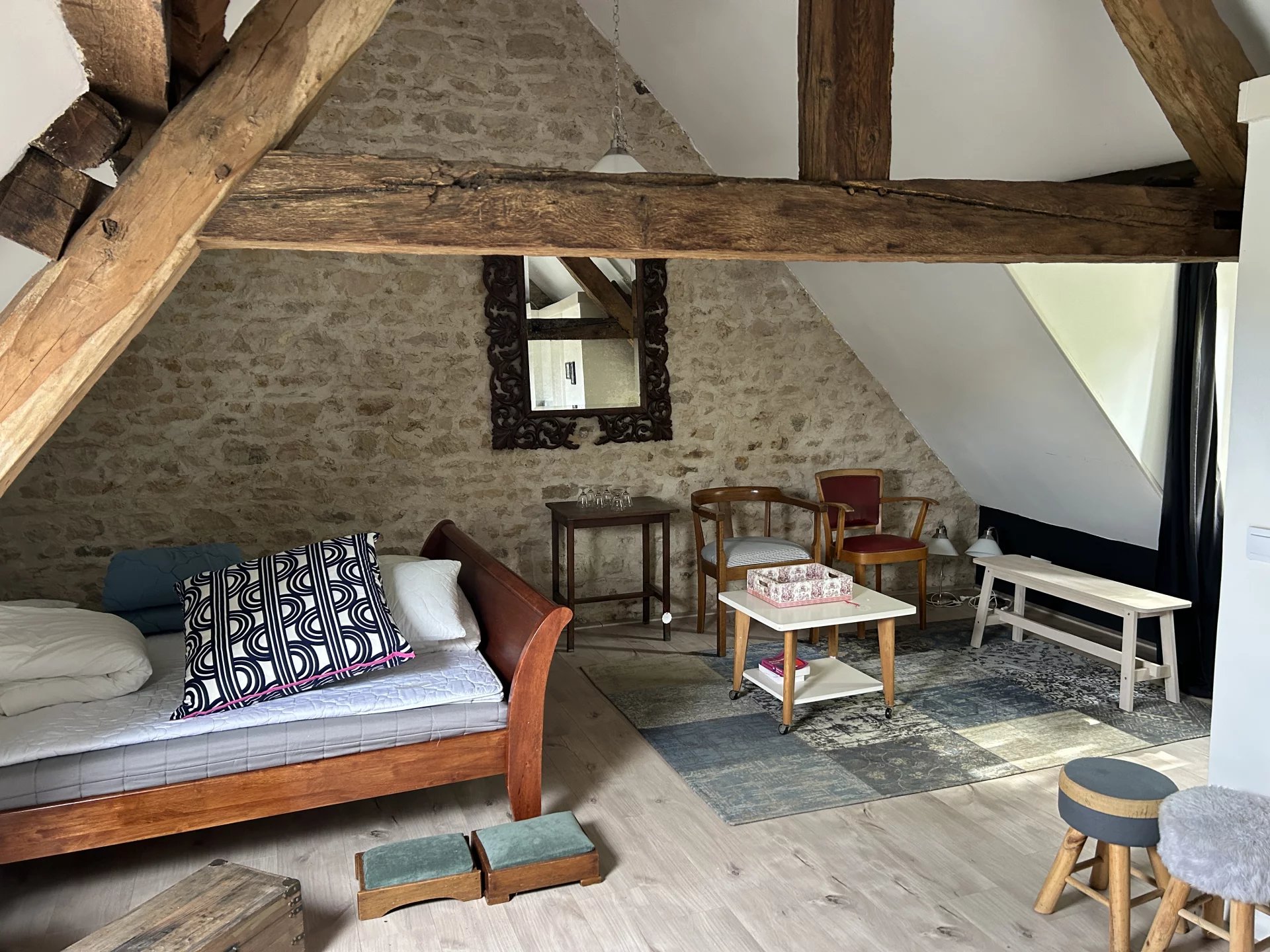 Three superbly presented houses with income potential, Centre – France – BVI81835