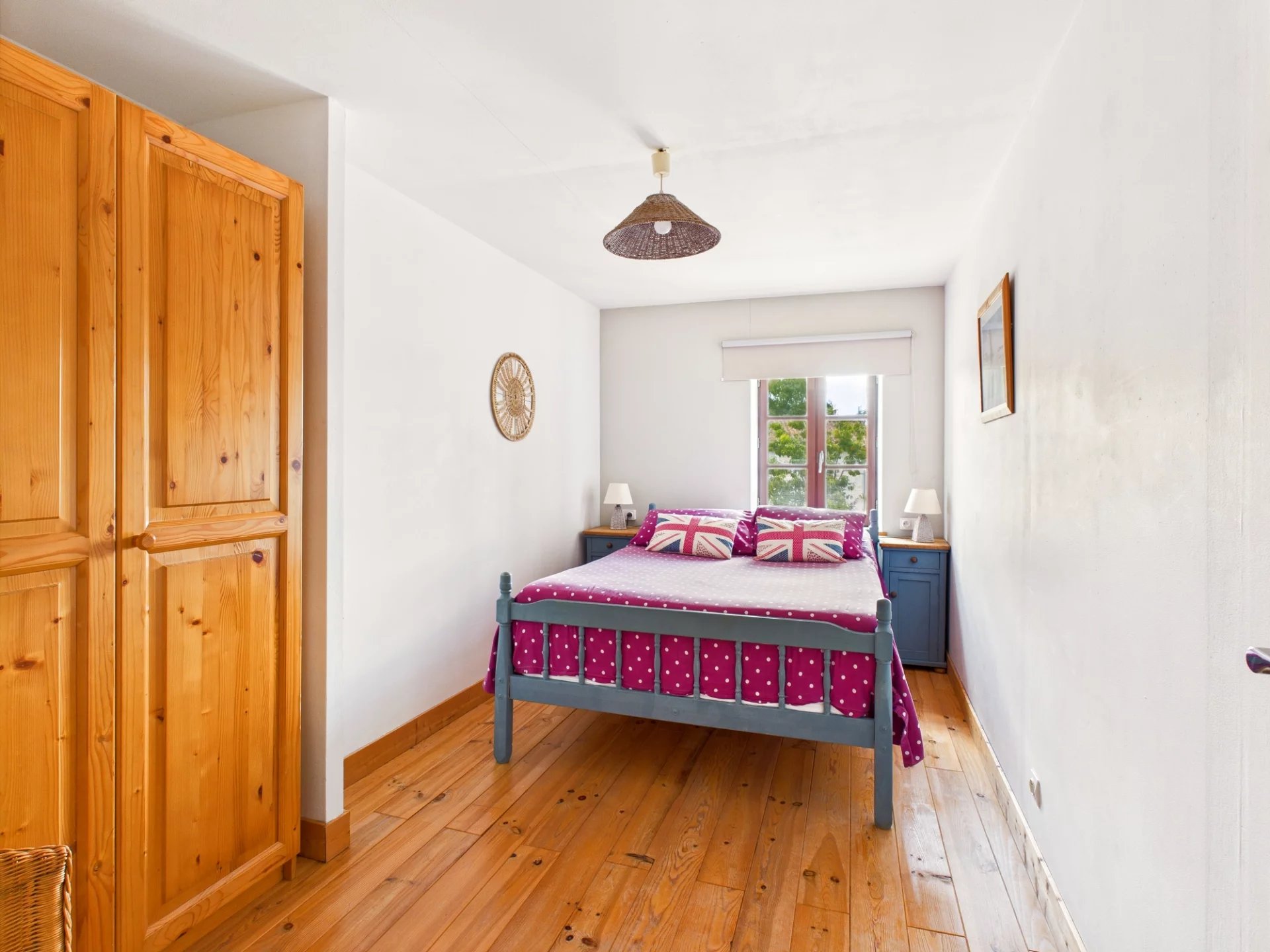 Bright, Well-Presented House with Guest Accommodation in Charming Rural Village, Poitou-Charentes – France – BVI81469