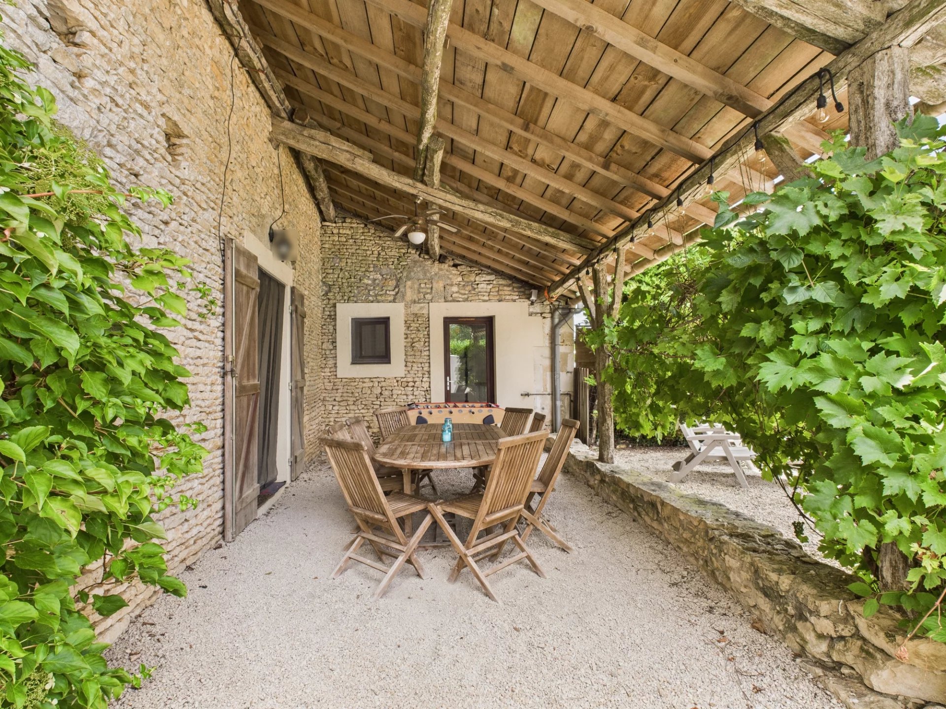 Bright, Well-Presented House with Guest Accommodation in Charming Rural Village, Poitou-Charentes – France – BVI81469