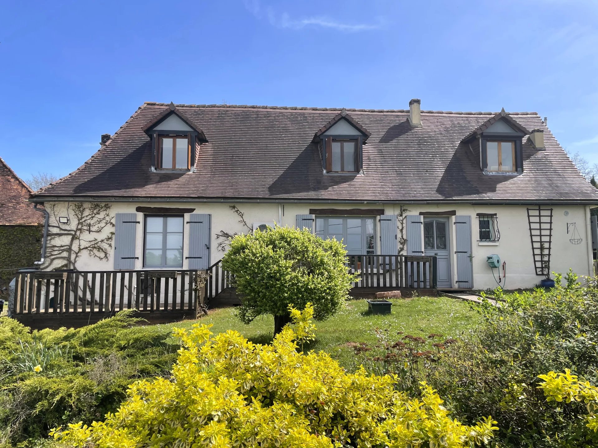 Beautifully renovated stone cottage in tranquil setting, Aquitaine – France – BVI74564