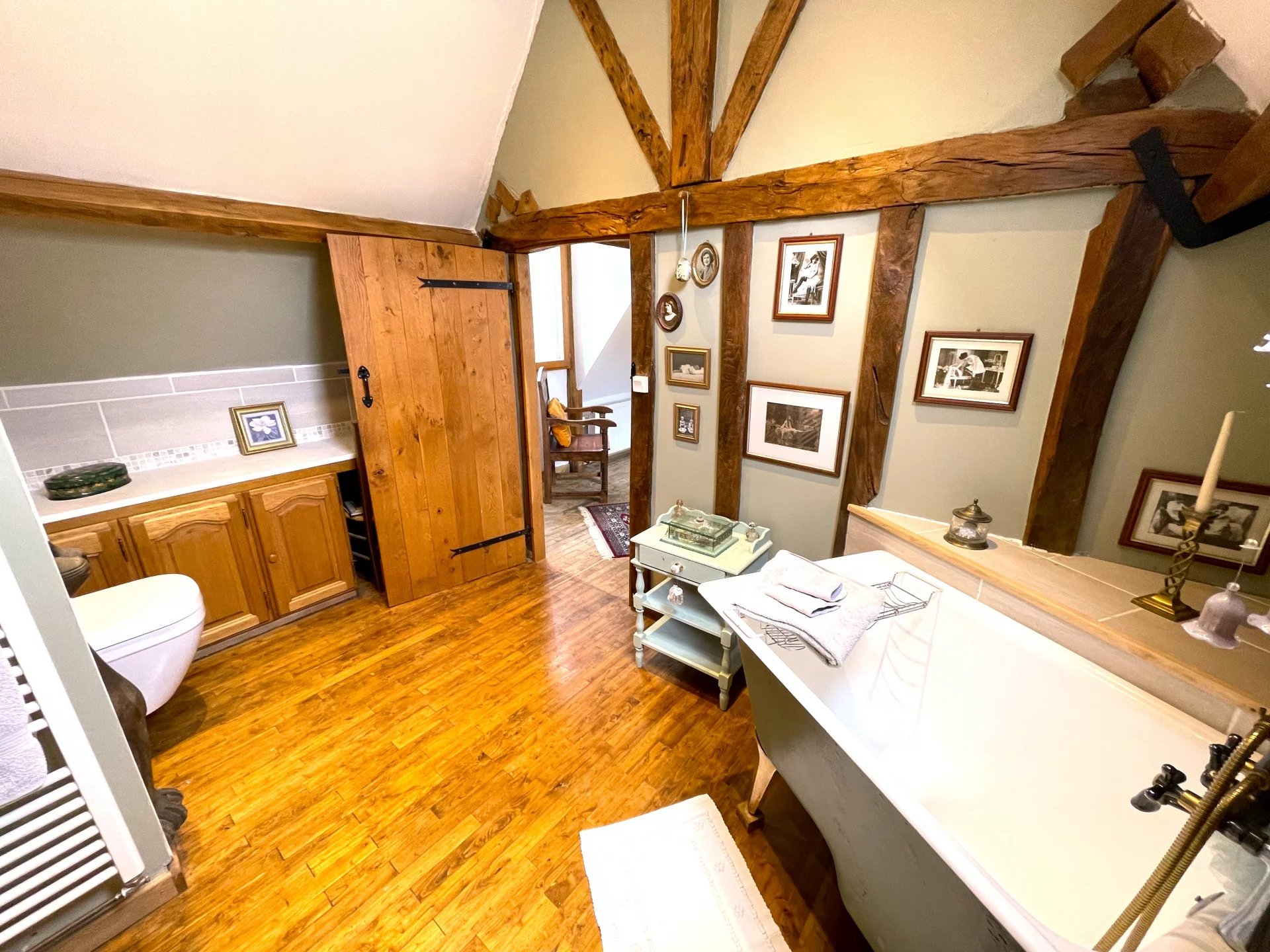 Beautifully renovated stone cottage in tranquil setting, Aquitaine – France – BVI74564