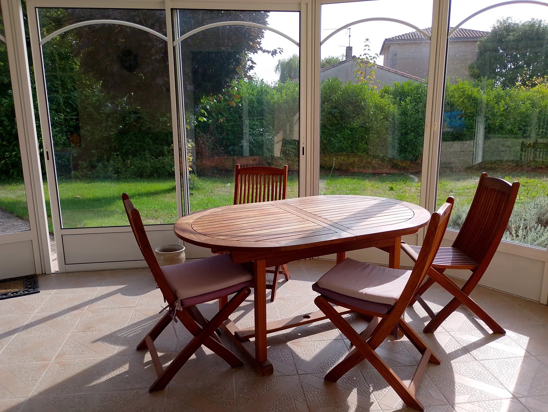 Large charentaise house with outbuildings, Poitou-Charentes – France – BVI82805