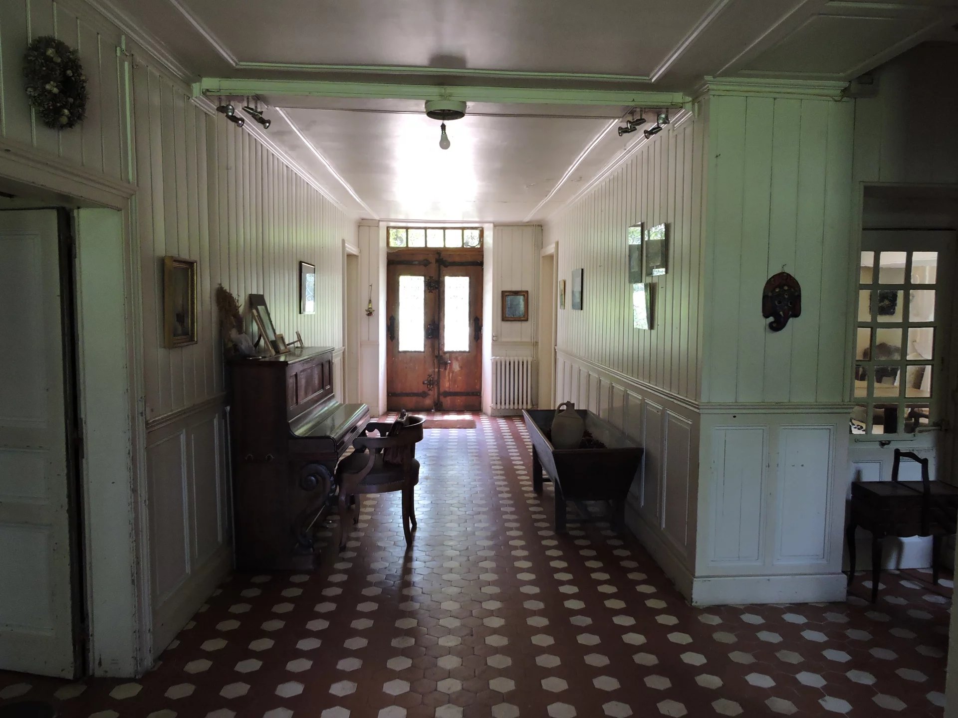 Large character house with lots of space and 6 horse stalls., Midi-Pyrénées – France – BVI81217