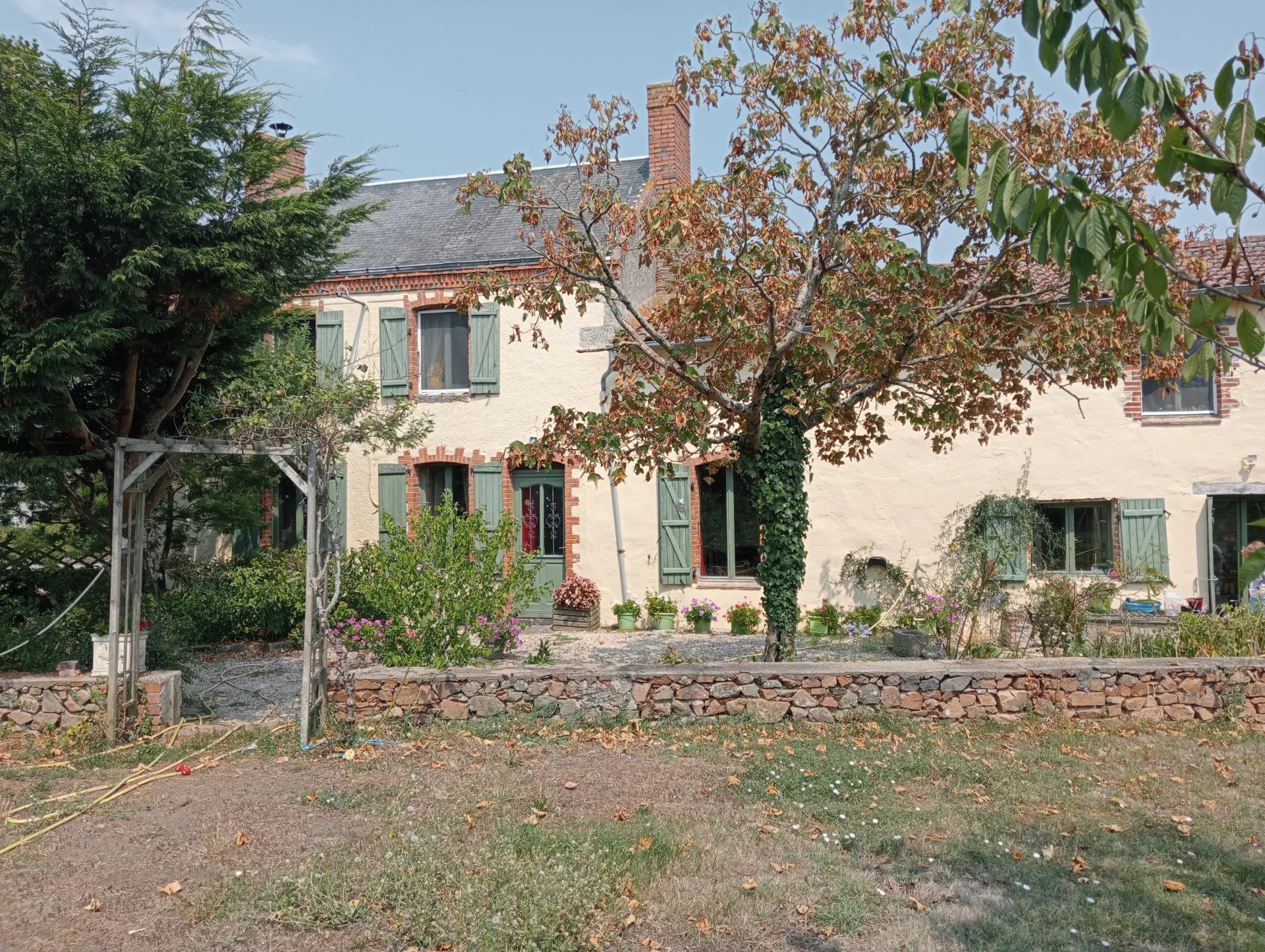 Attractive character house, Poitou-Charentes – France – BVI81889