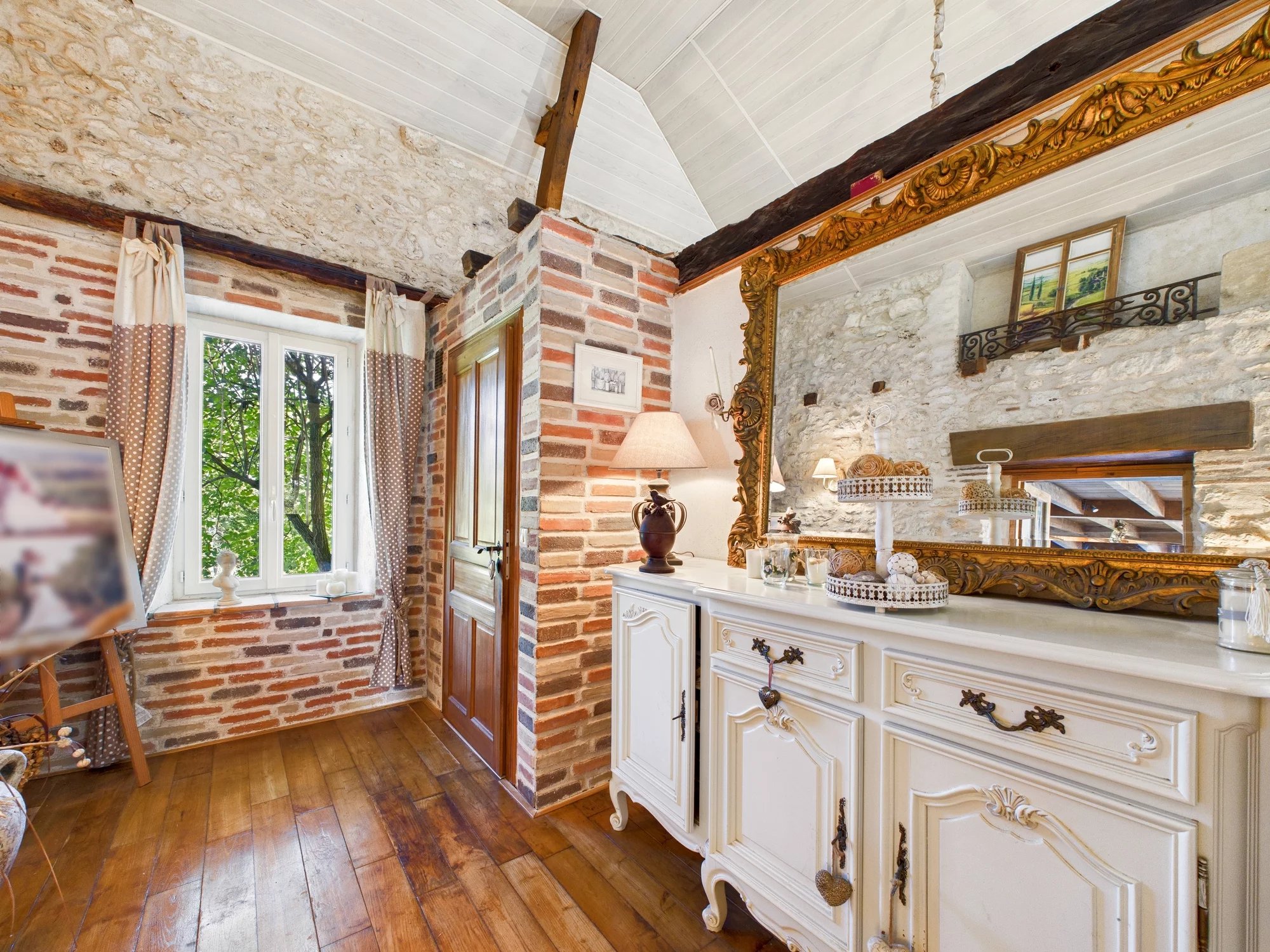 Secluded Stone House Nestled in Private, Tranquil Woodland, Aquitaine – France – BVI82828