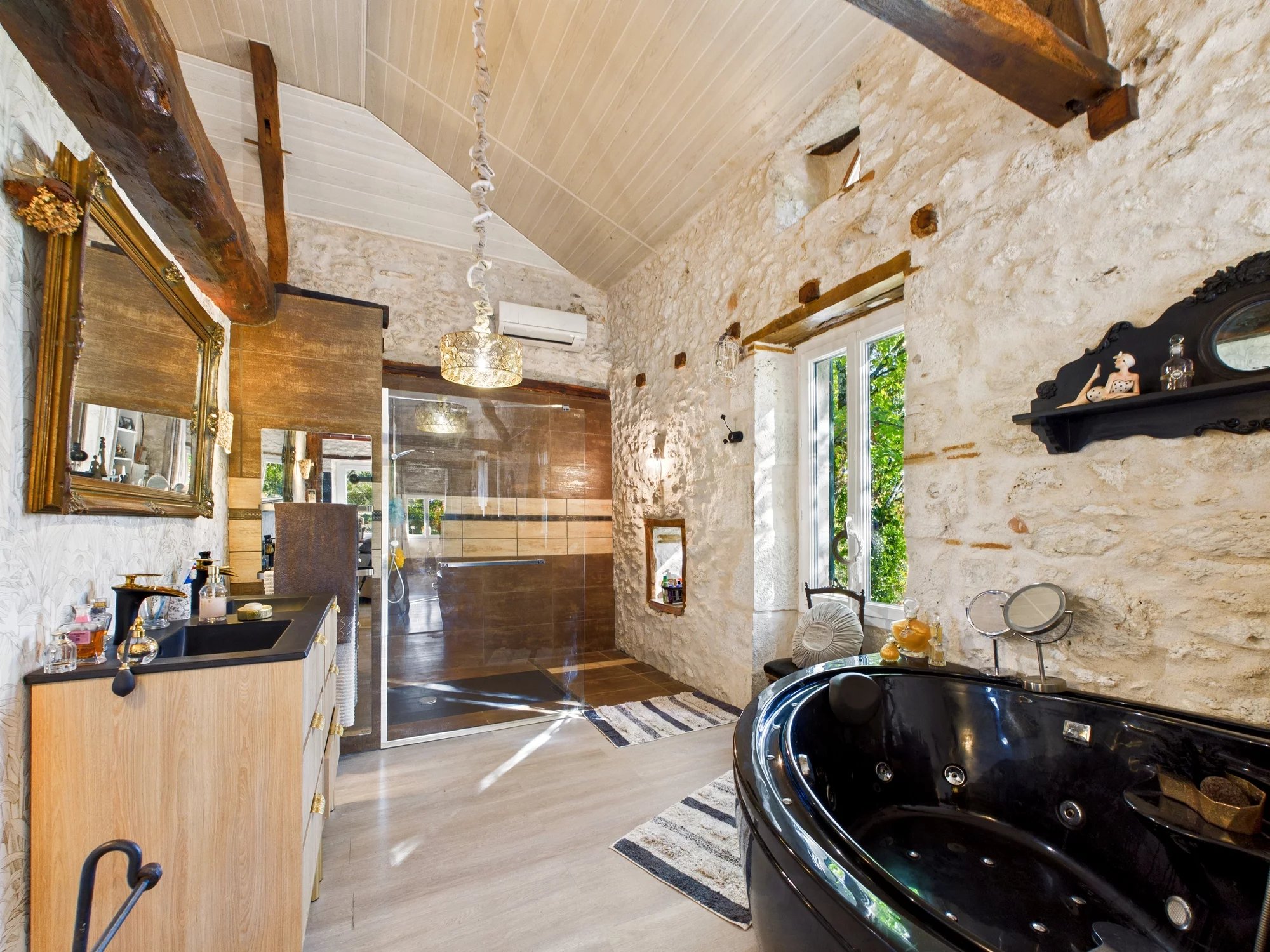 Secluded Stone House Nestled in Private, Tranquil Woodland, Aquitaine – France – BVI82828