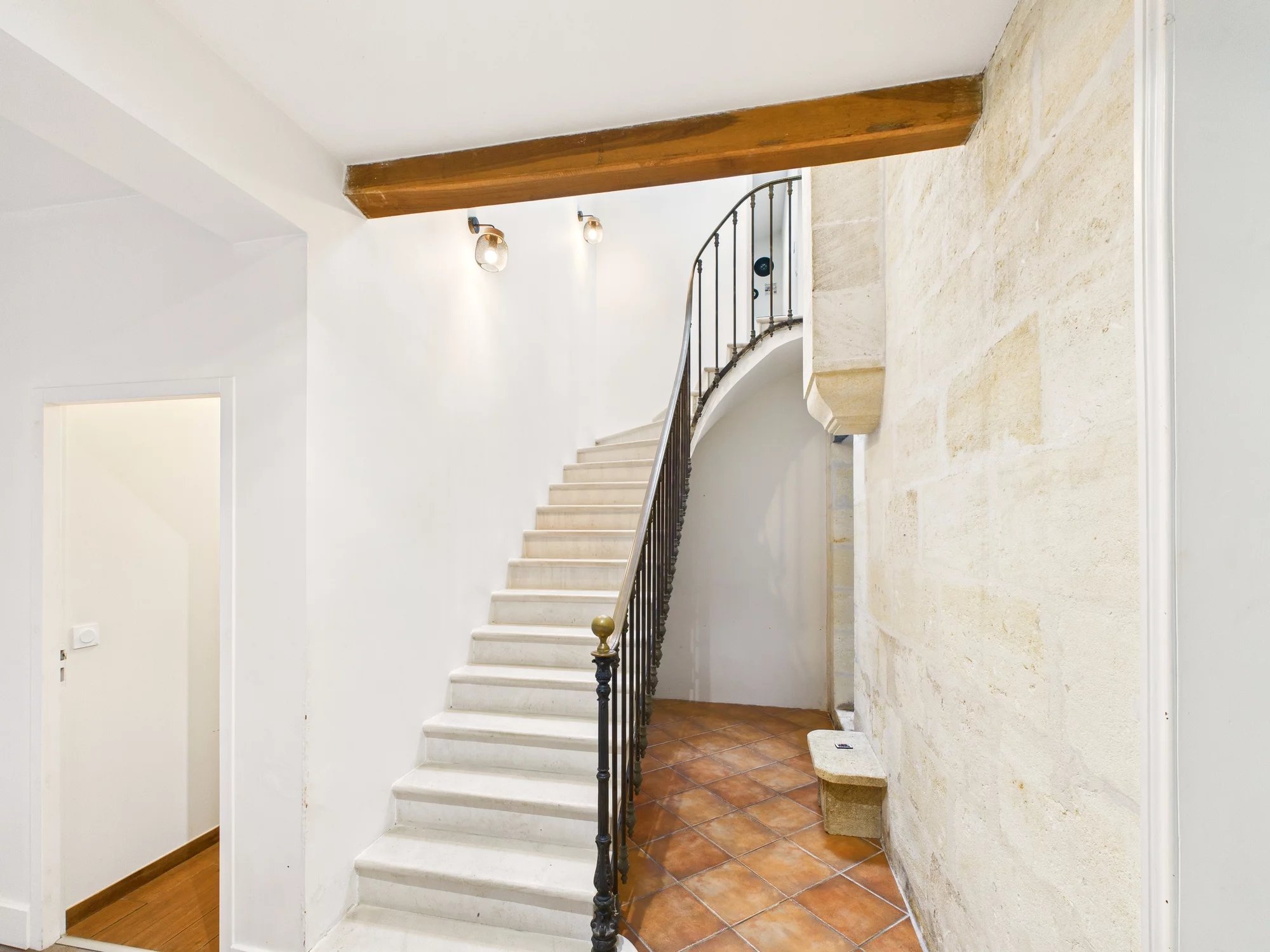 Exceptional stone Girondine house with annex, pool and garden near Bordeaux and Saint Emilion., Aquitaine – France – BVI82108