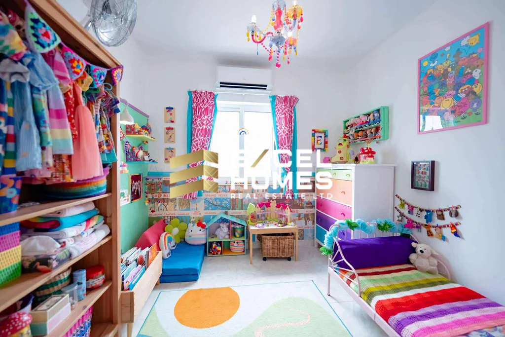 5 bedroom Apartment in Mellieha, Malta – 64171