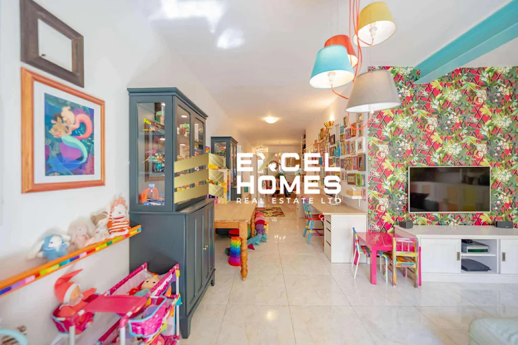 5 bedroom Apartment in Mellieha, Malta – 64171