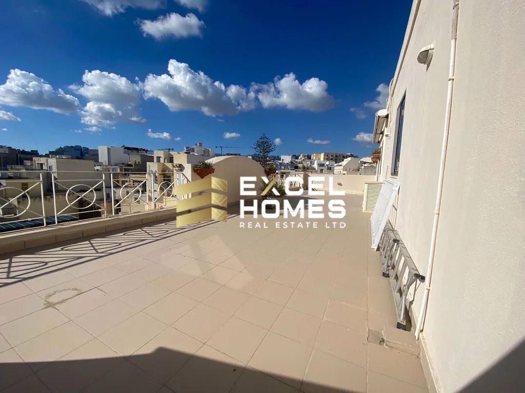 3 bedroom Penthouse in Sliema, Malta – 64143