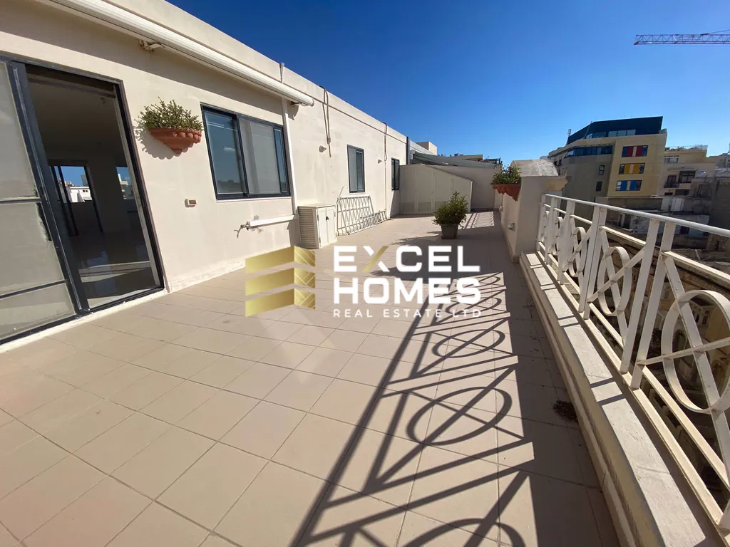 3 bedroom Penthouse in Sliema, Malta – 64143