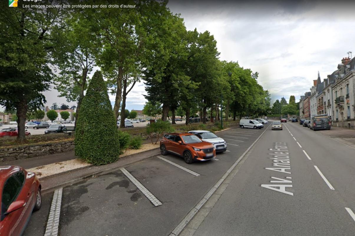 immeuble in Saint Junien, Haute-Vienne, France – DB043BBD339440A5