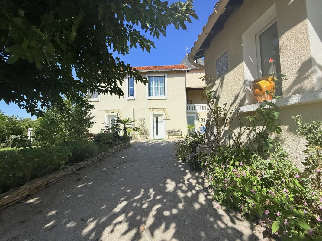 6 bedroom demeure in Lamagdelaine, Lot, France – EAFD6760CA7F4EBE