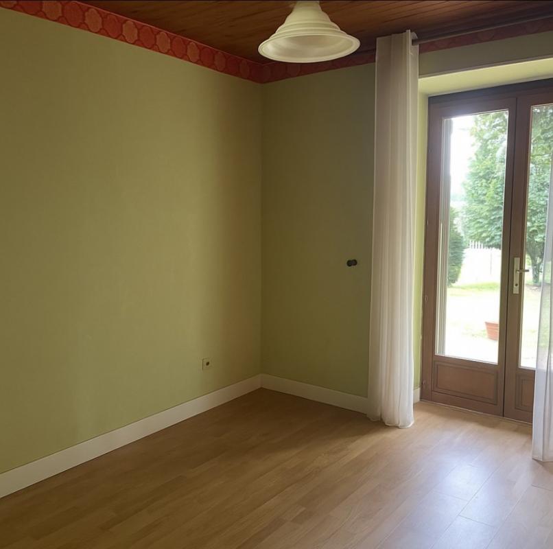 2 bedroom propriete in Mialet, Dordogne, France
